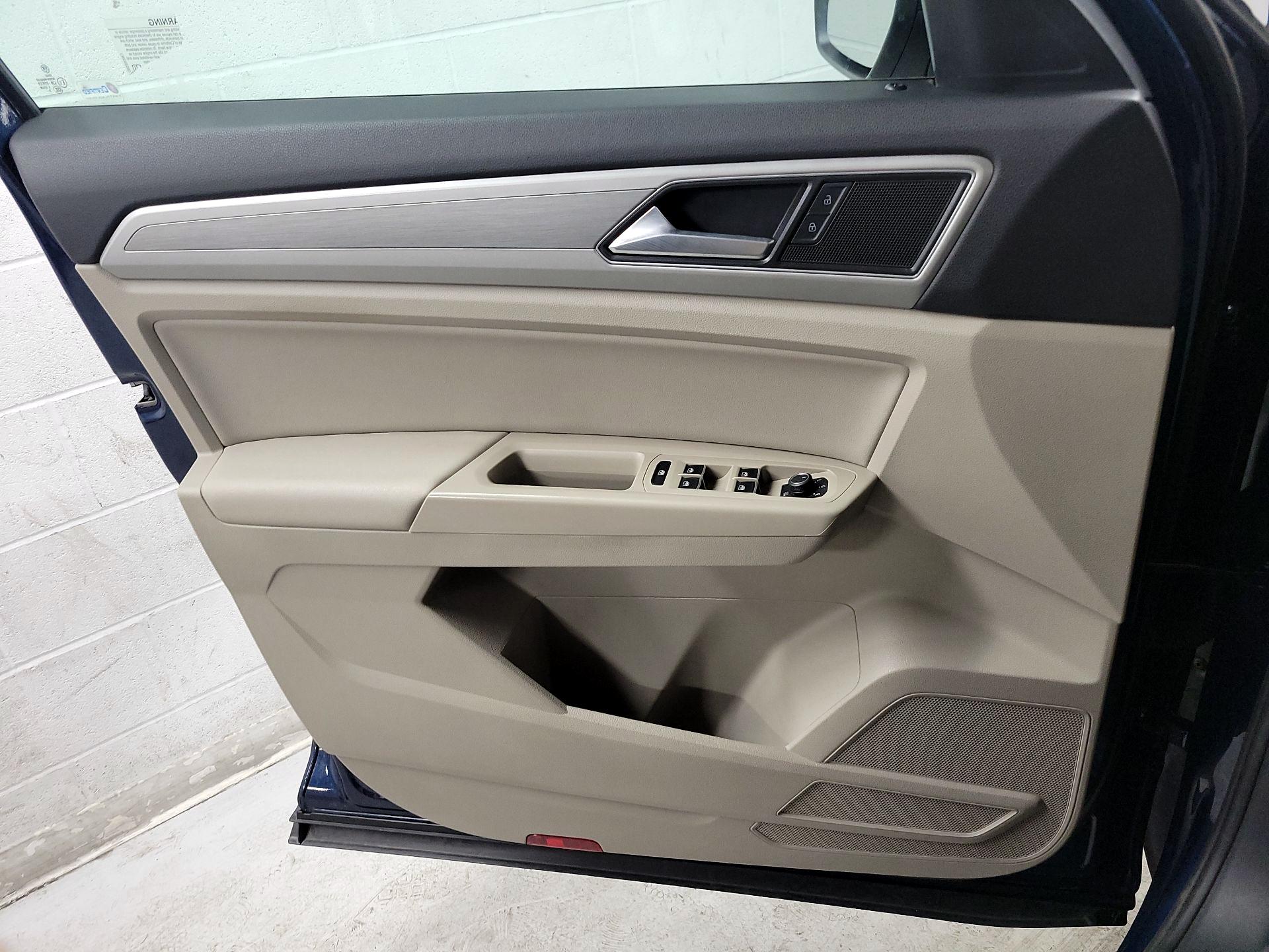 Thumbnail: 2019 Volkswagen Atlas - 12