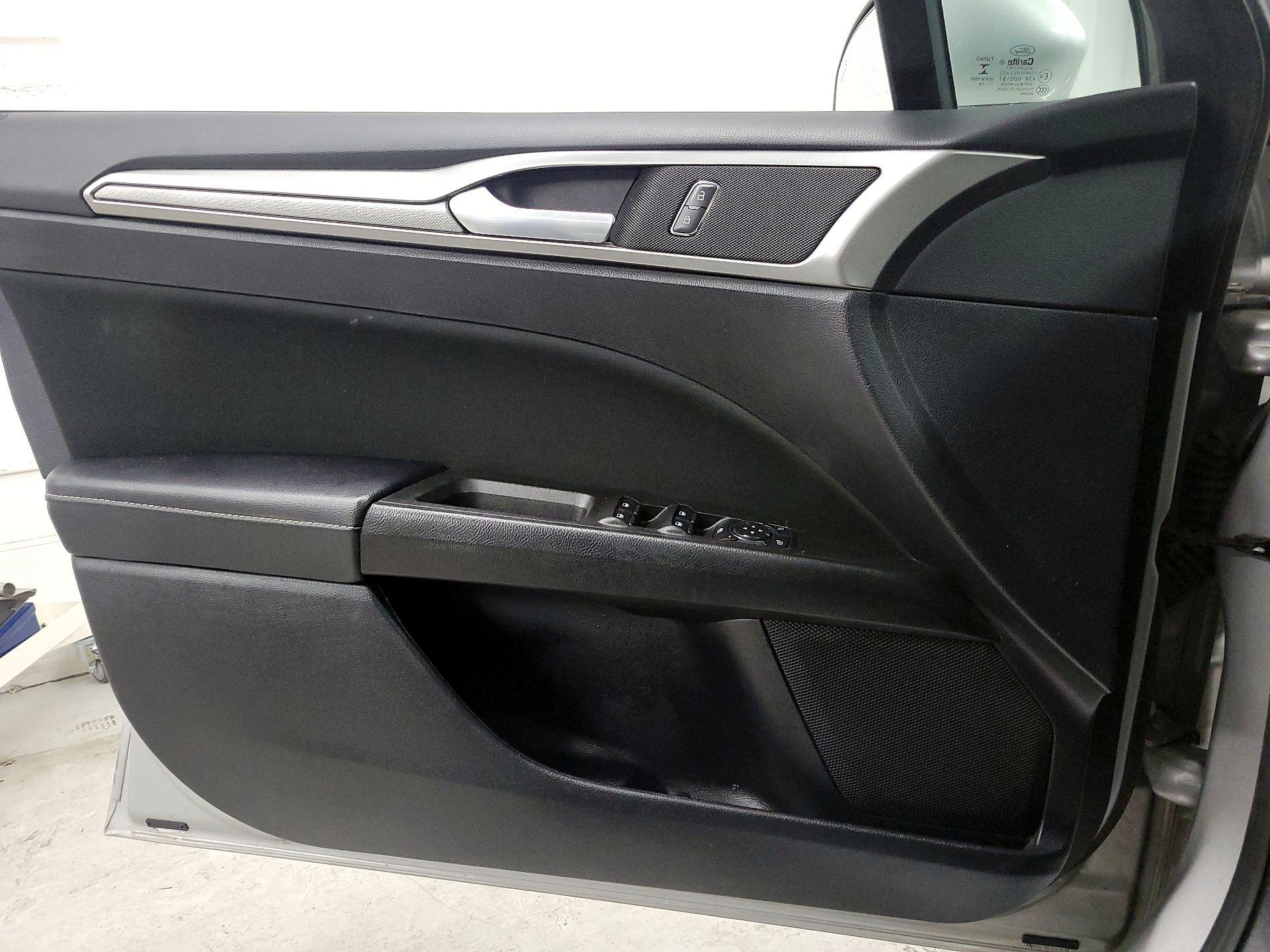 Thumbnail: 2019 Ford Fusion - 12
