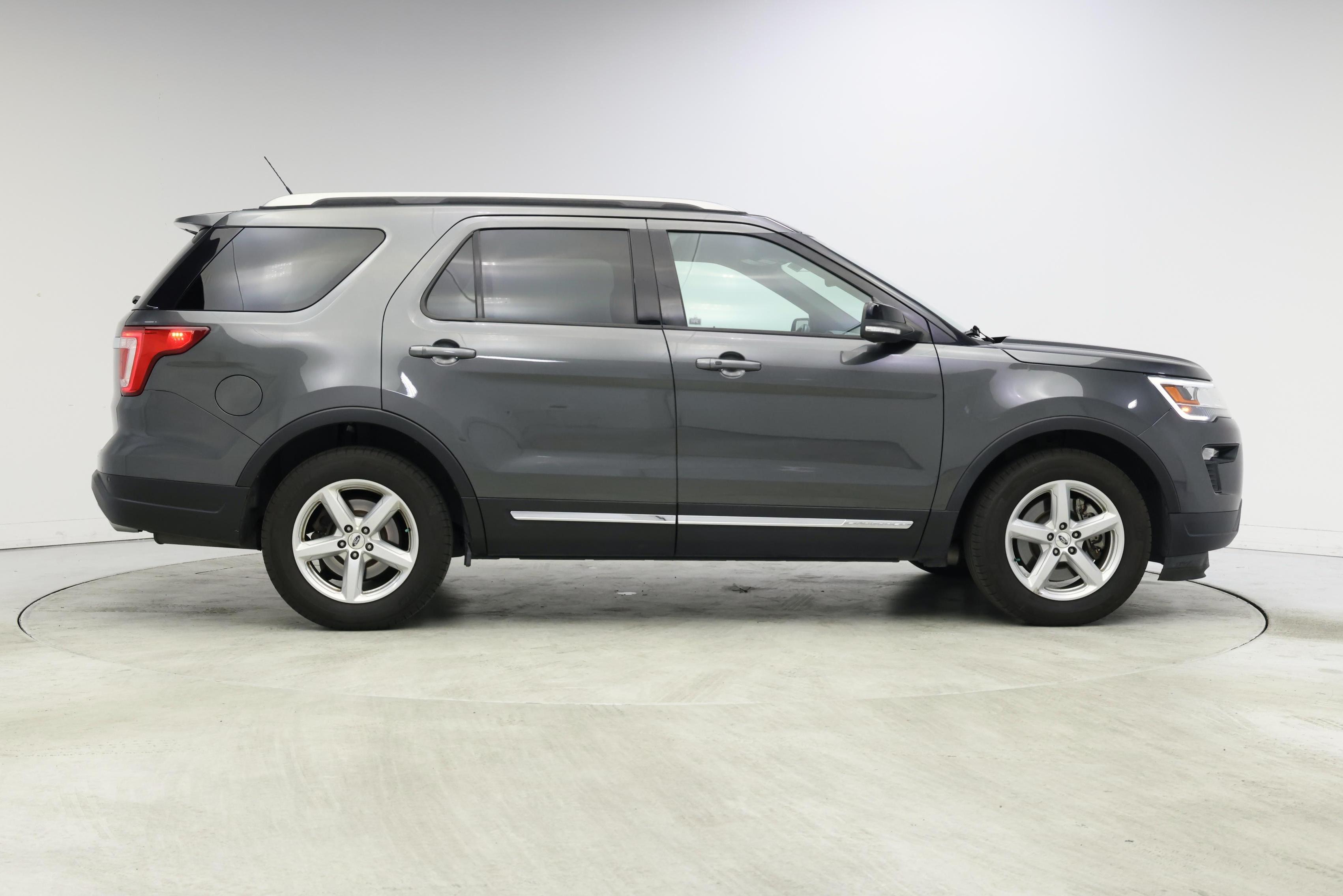 Thumbnail: 2018 Ford Explorer - 7