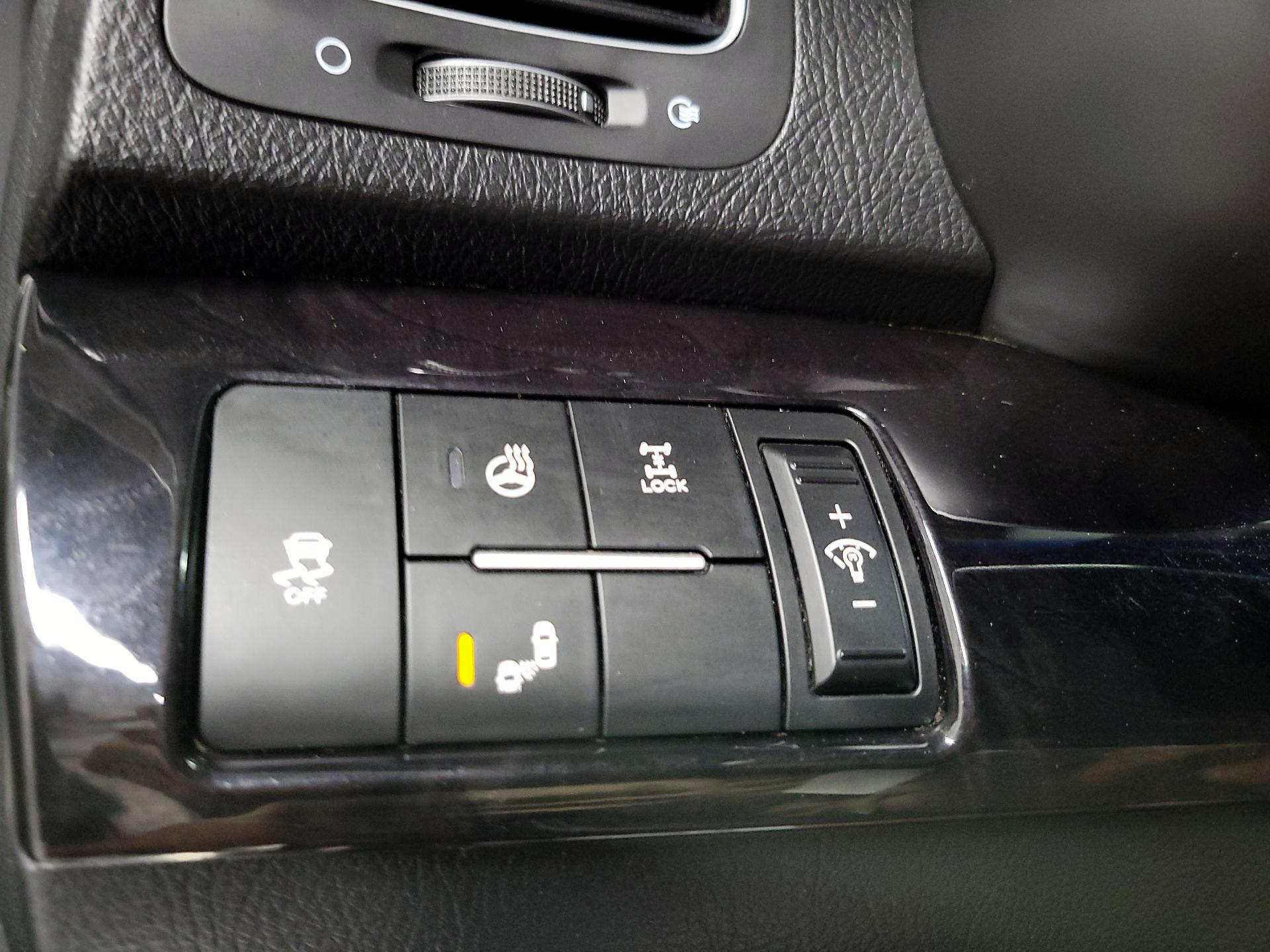 Thumbnail: 2014 Kia Sorento - 13