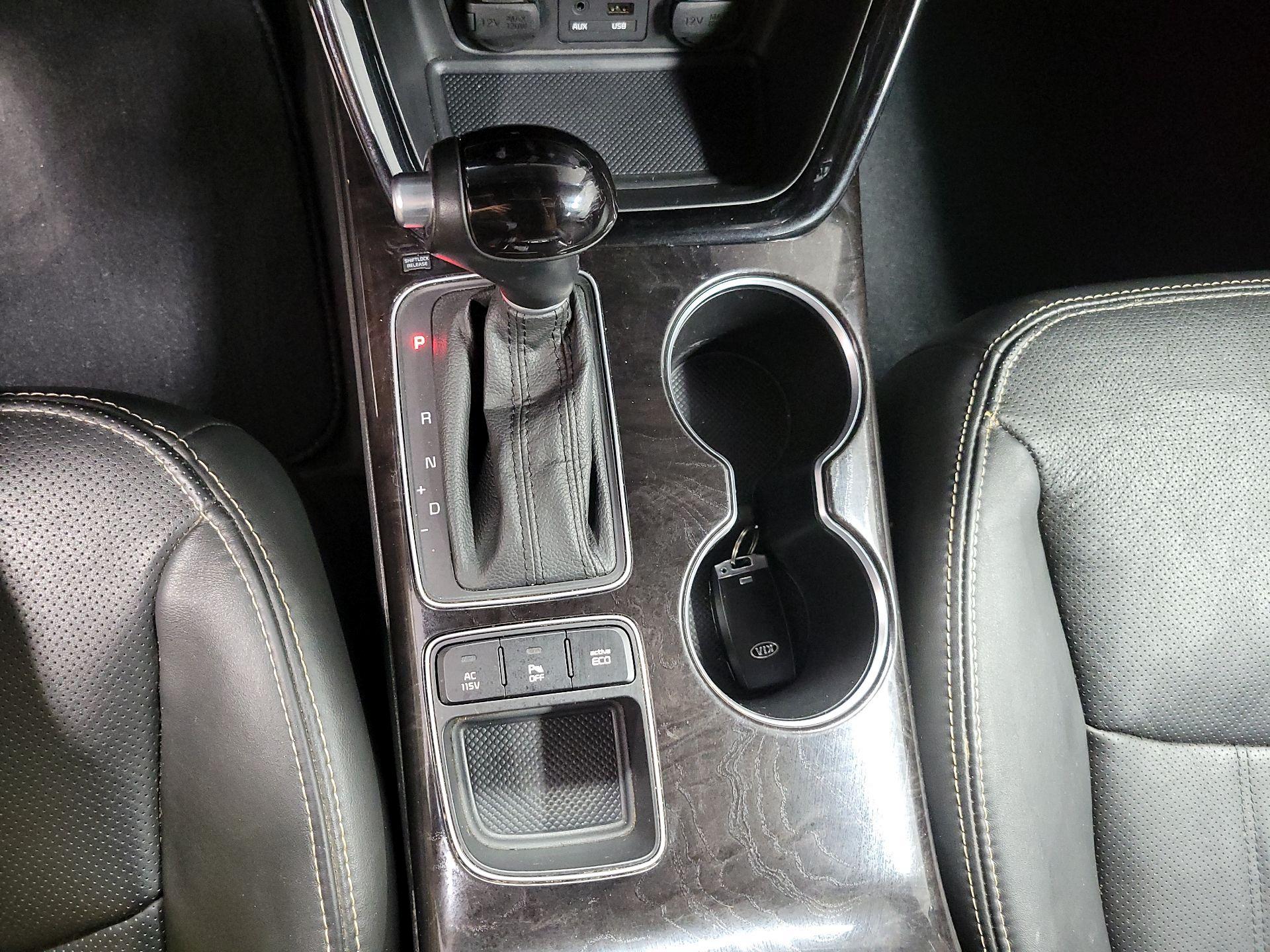 Thumbnail: 2014 Kia Sorento - 18