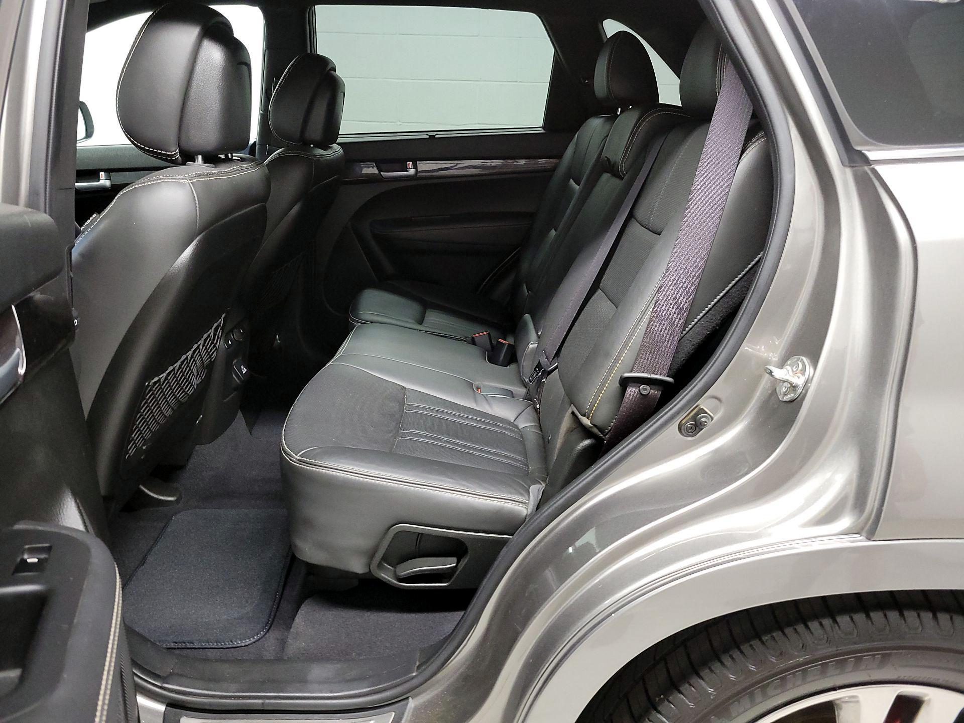 Thumbnail: 2014 Kia Sorento - 19