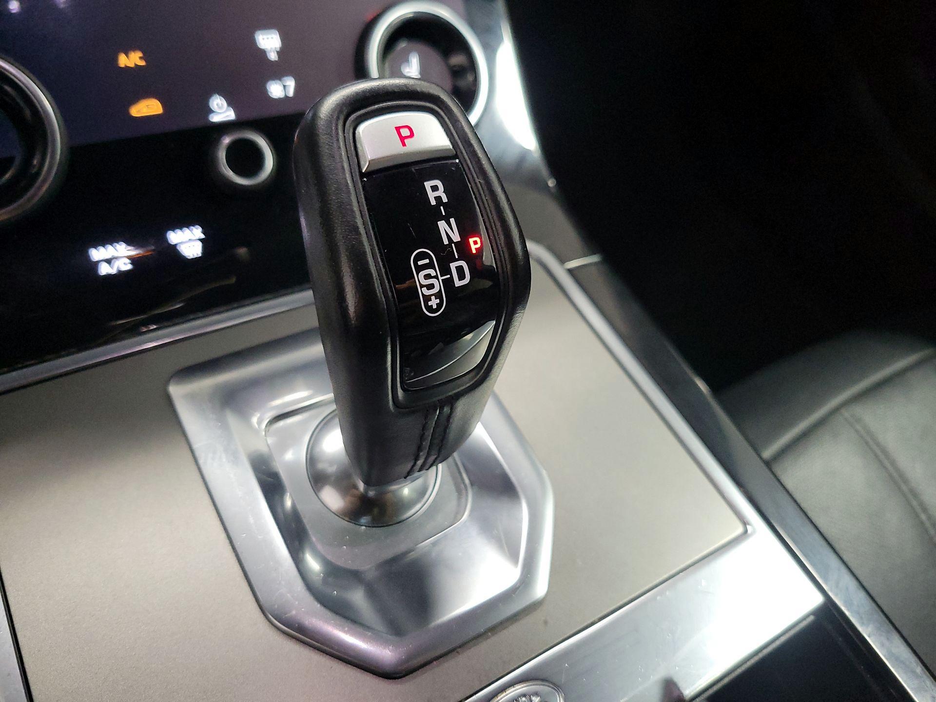 Thumbnail: 2022 Land Rover Range Rover Evoque - 16