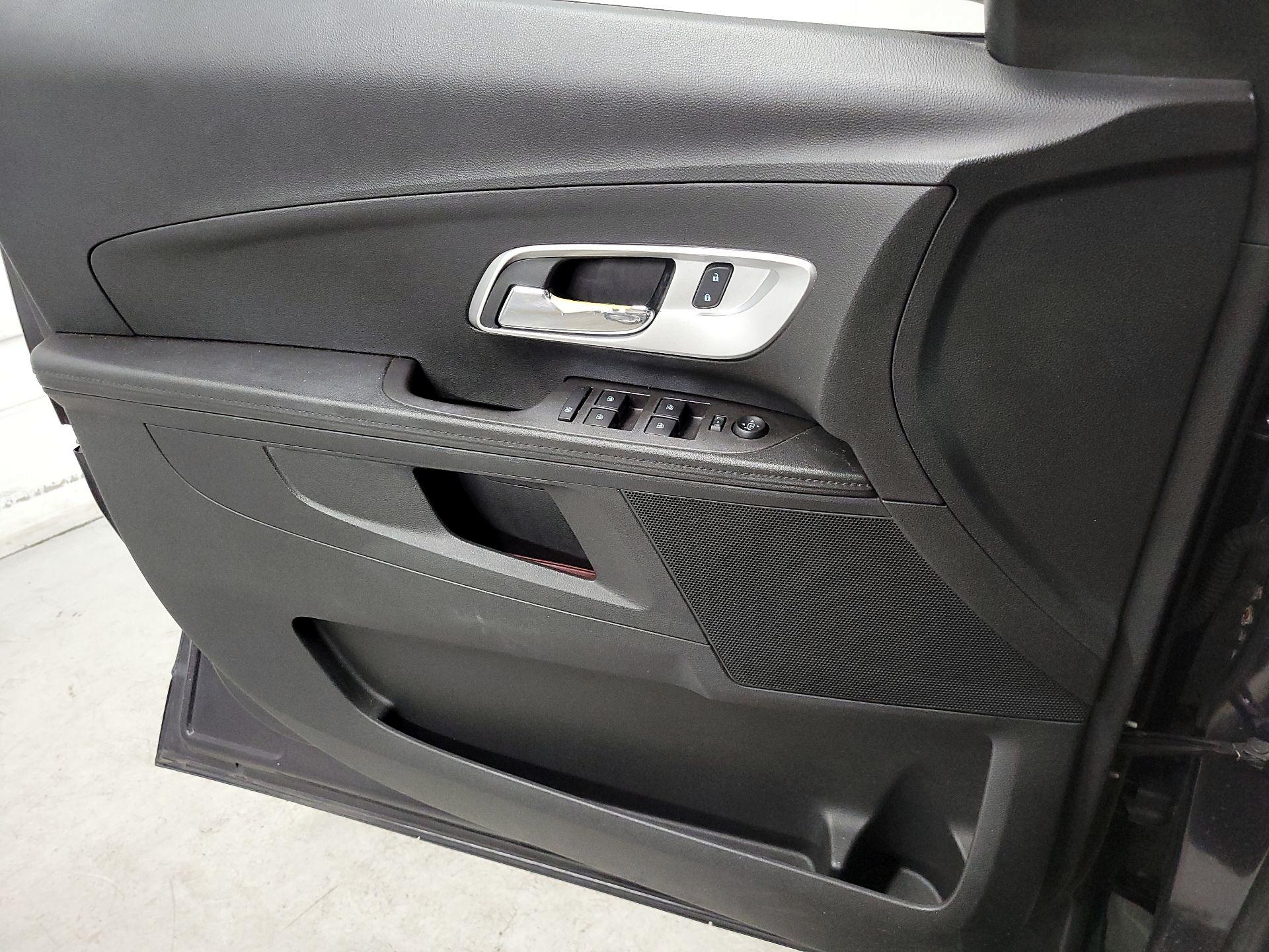 Thumbnail: 2016 Chevrolet Equinox - 12