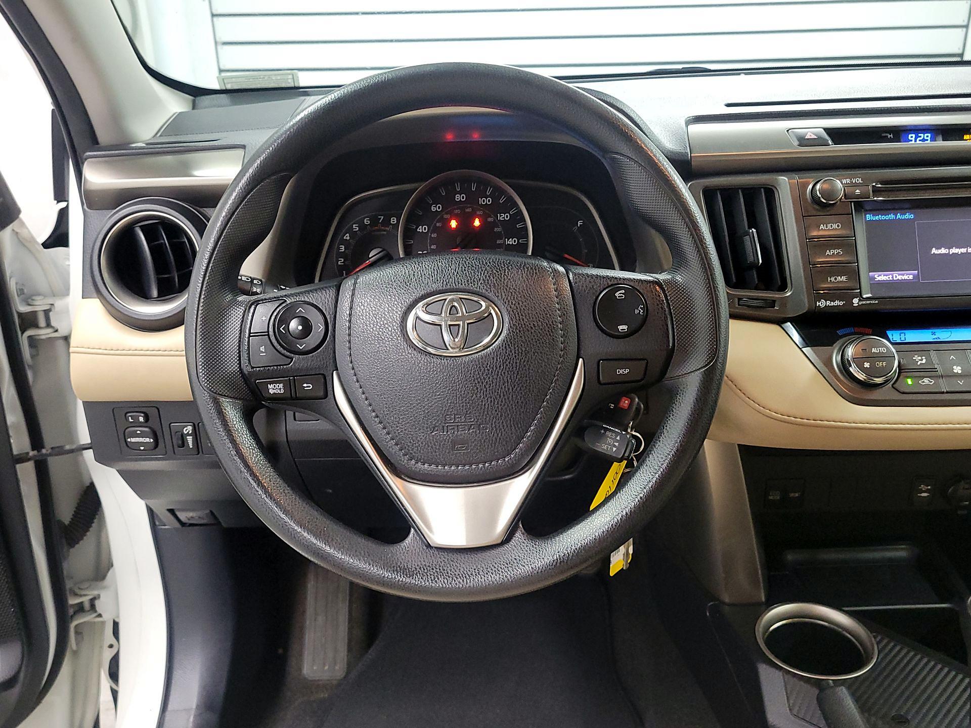 Thumbnail: 2014 Toyota RAV4 - 10