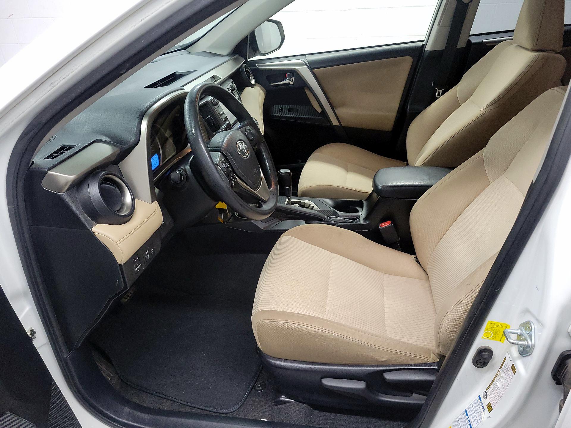 Thumbnail: 2014 Toyota RAV4 - 11
