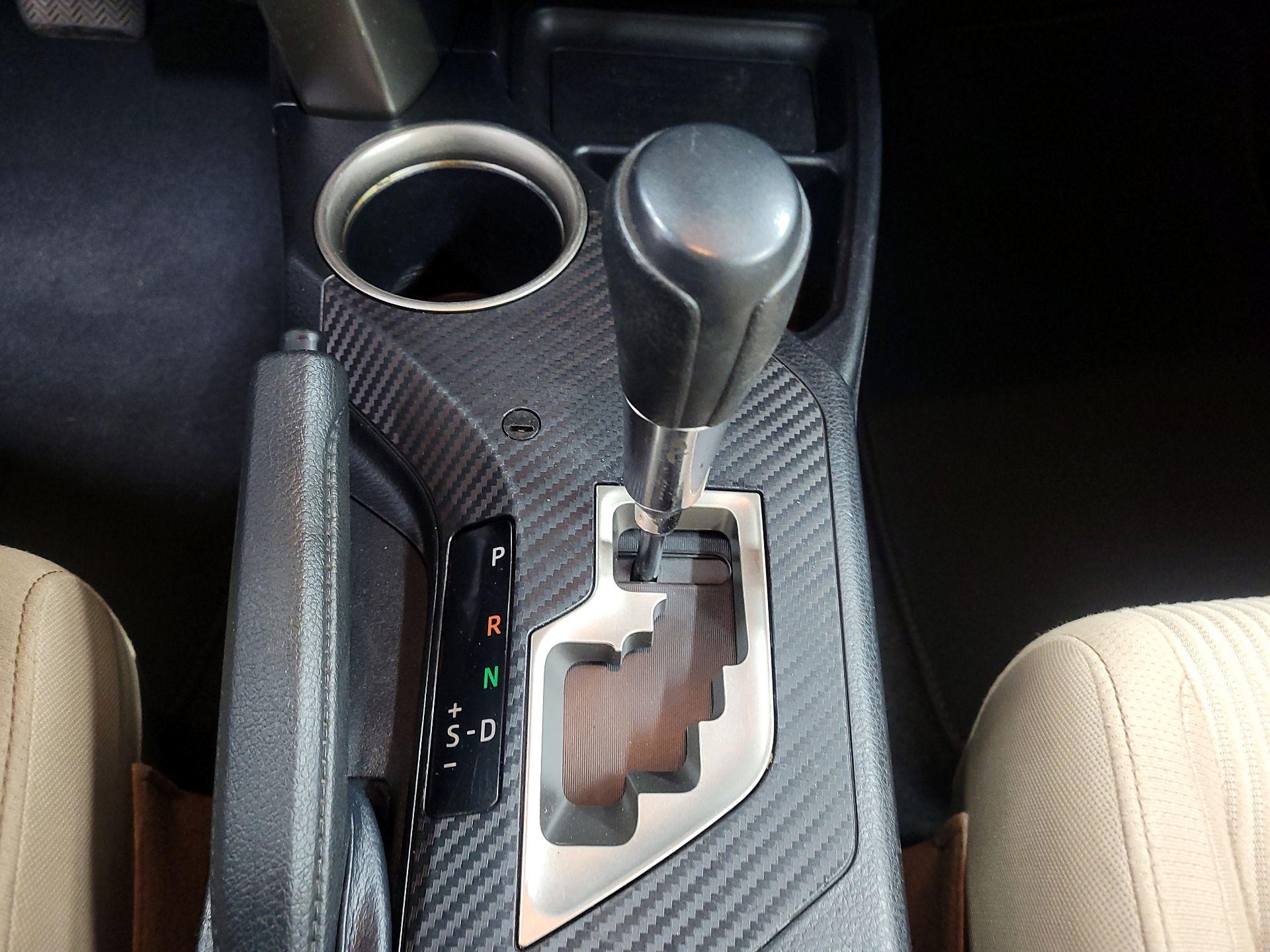 Thumbnail: 2014 Toyota RAV4 - 17