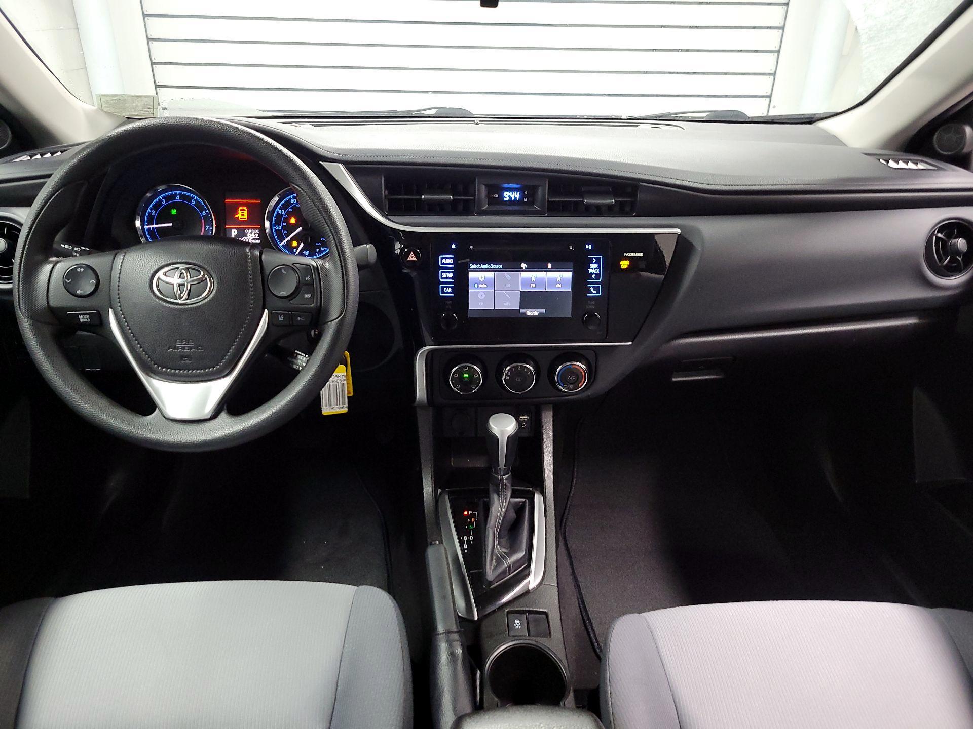 Thumbnail: 2017 Toyota Corolla - 9