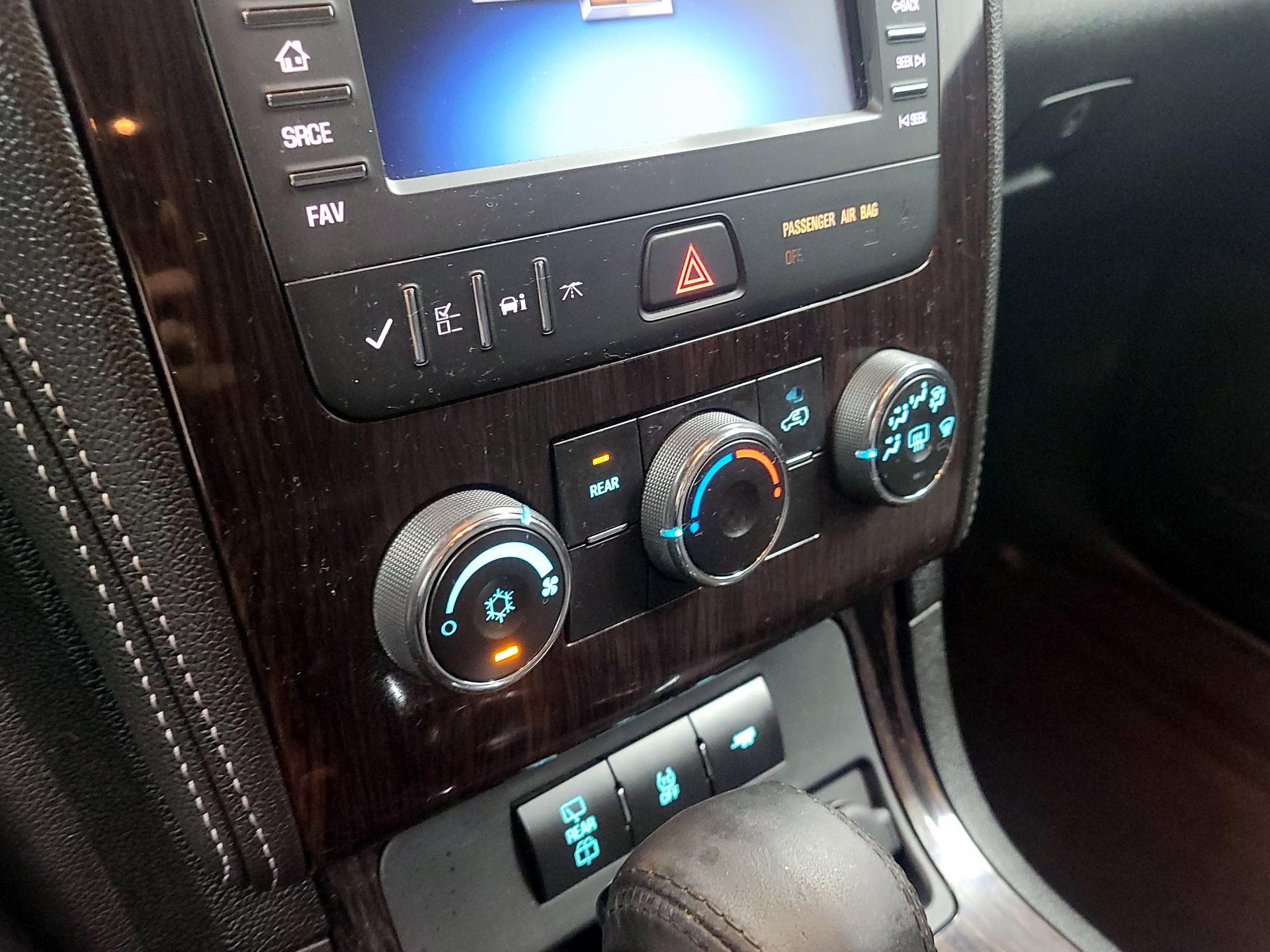Thumbnail: 2015 Chevrolet Traverse - 16