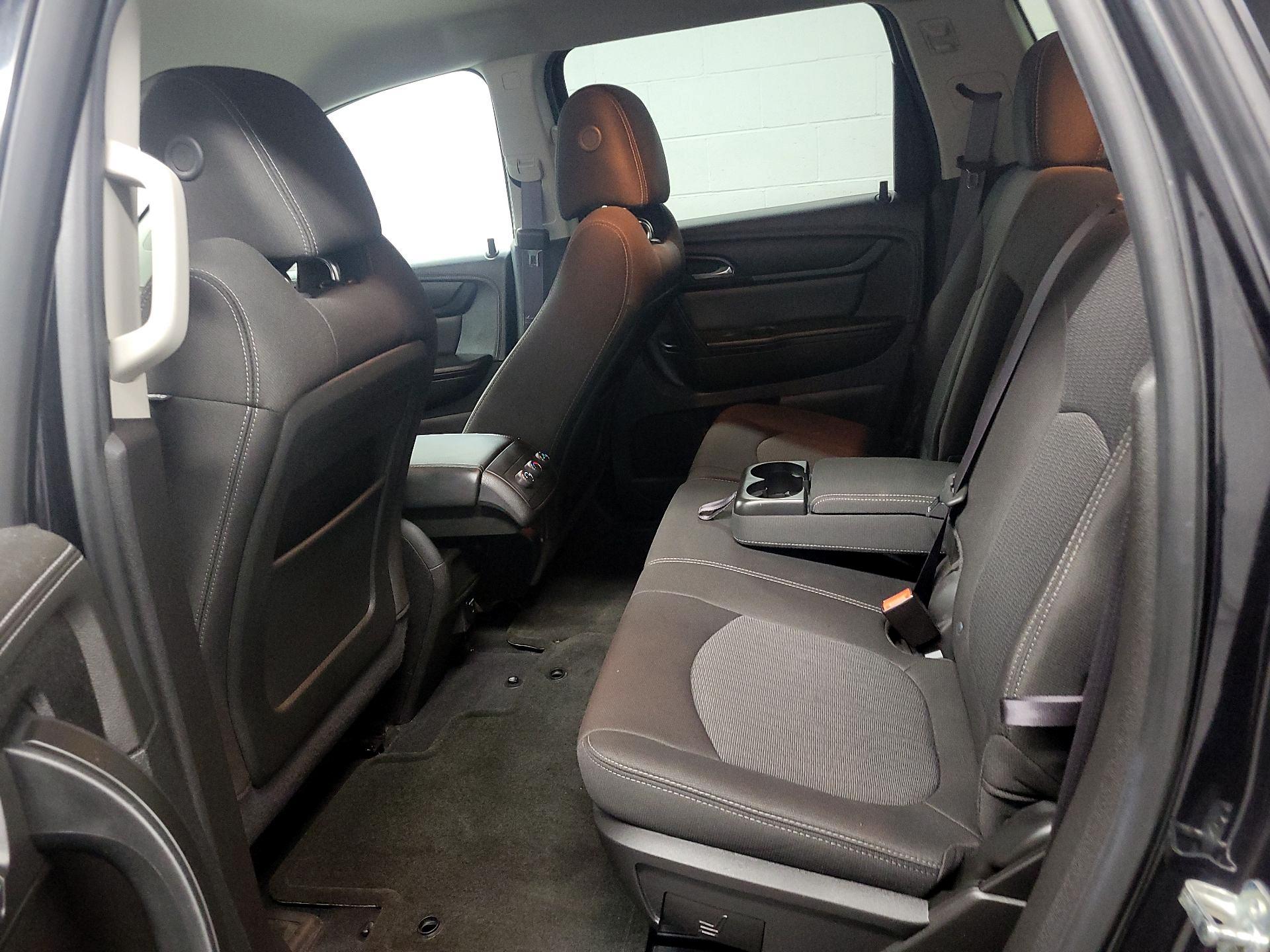 Thumbnail: 2015 Chevrolet Traverse - 18