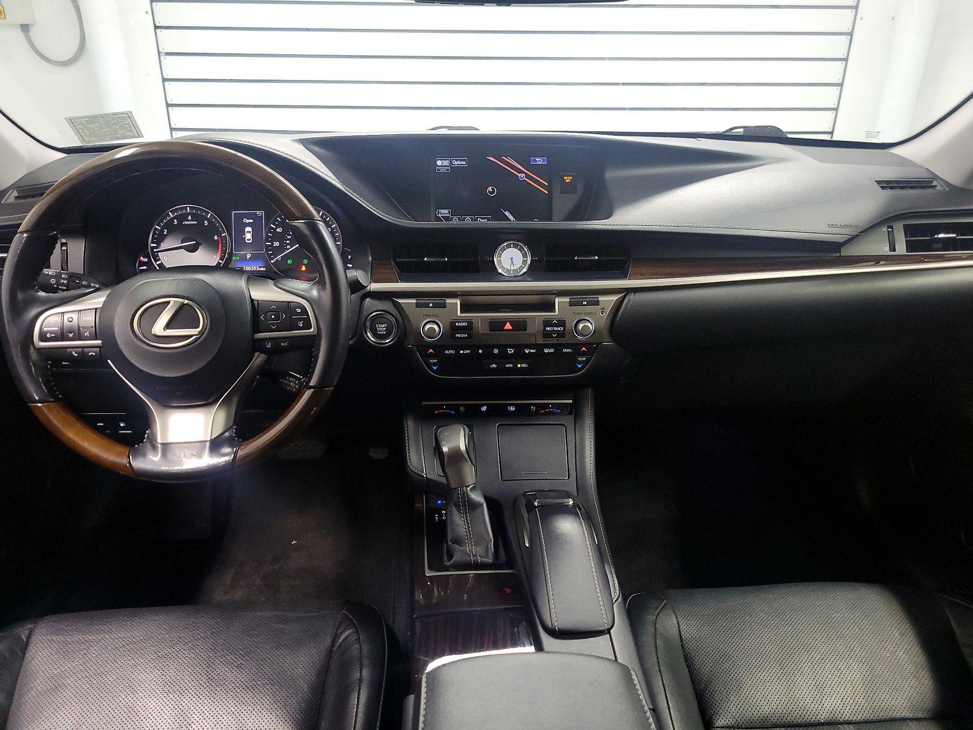 Thumbnail: 2016 Lexus ES - 9