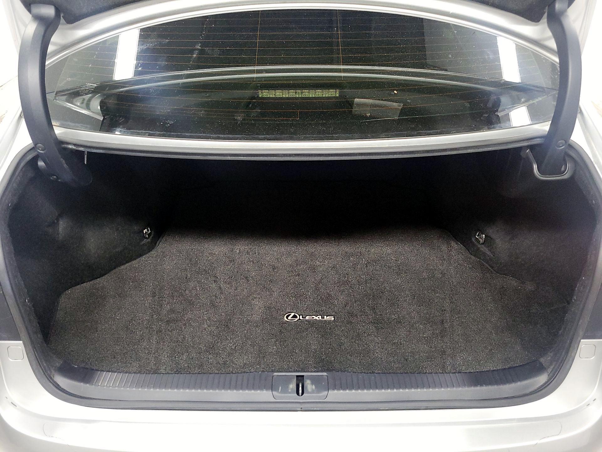 Thumbnail: 2016 Lexus ES - 20