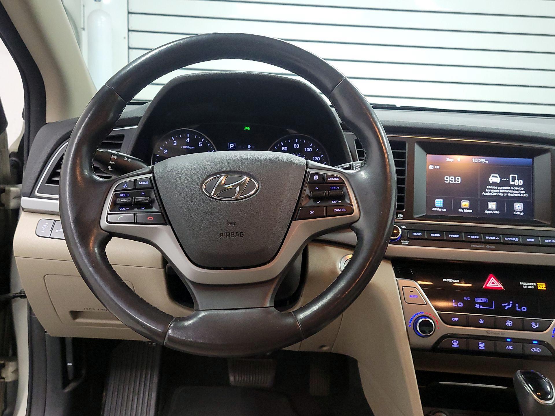 Thumbnail: 2017 Hyundai Elantra - 10
