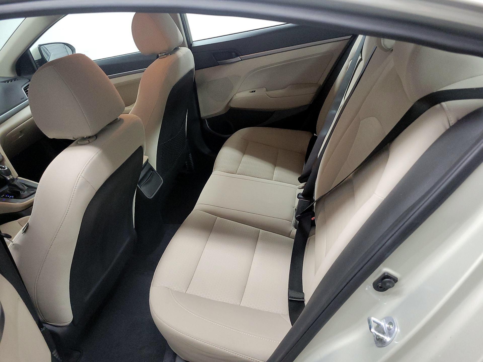 Thumbnail: 2017 Hyundai Elantra - 18