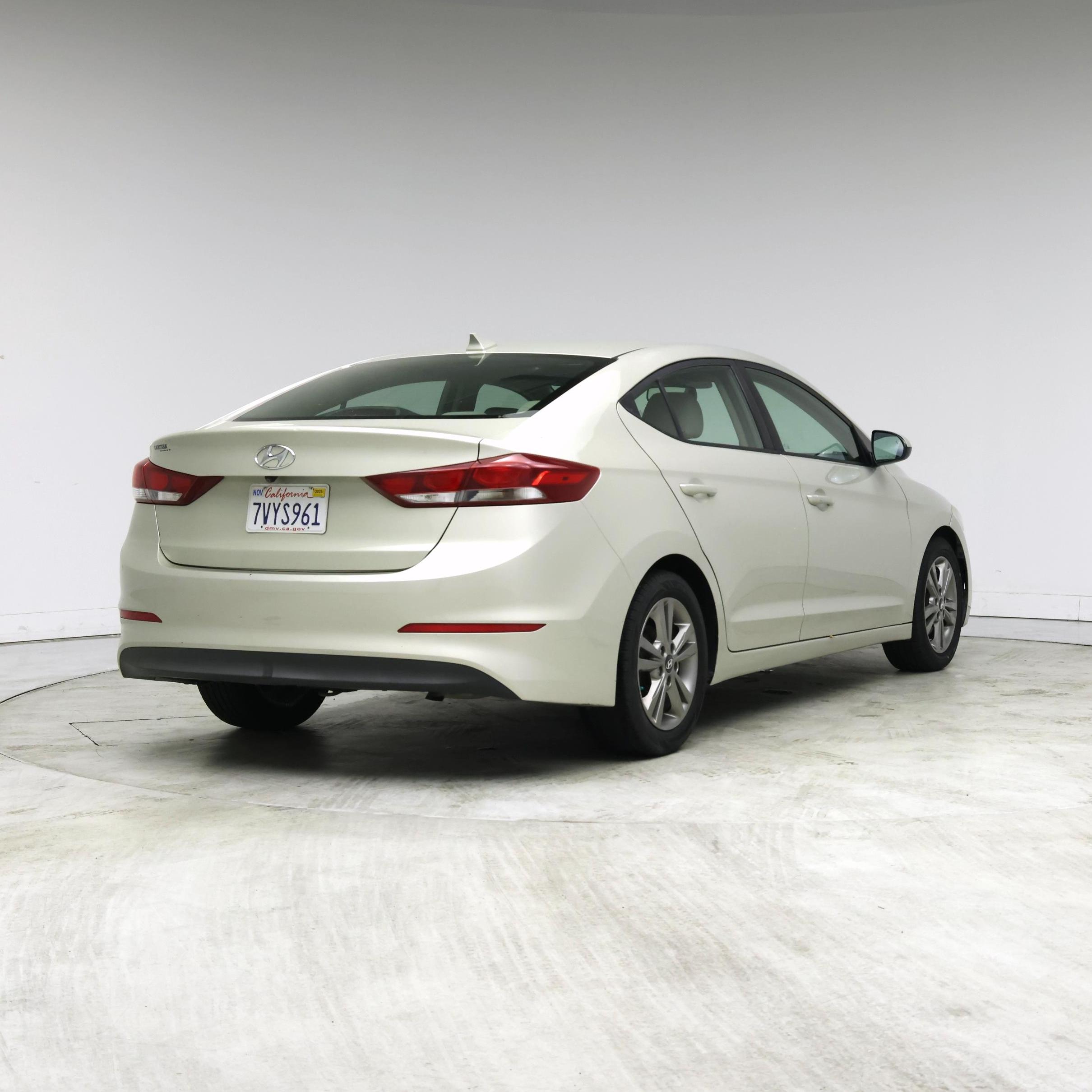 Thumbnail: 2017 Hyundai Elantra - 8
