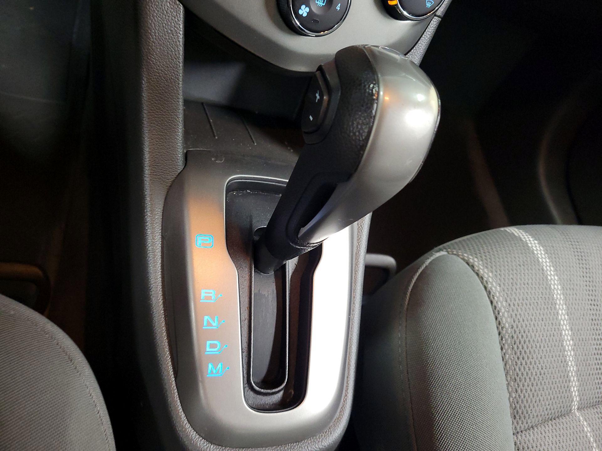 Thumbnail: 2015 Chevrolet Sonic - 15