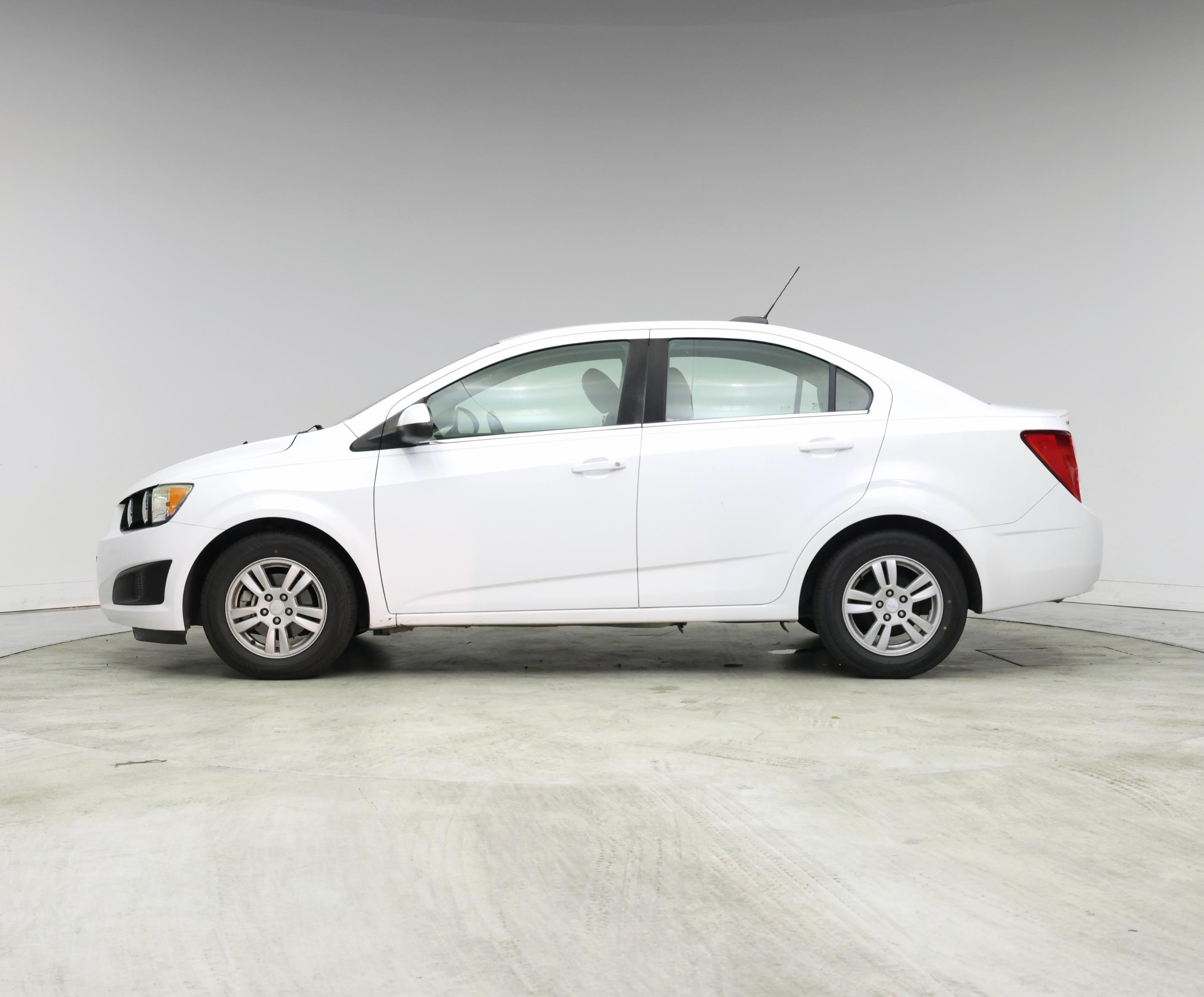 Thumbnail: 2015 Chevrolet Sonic - 3