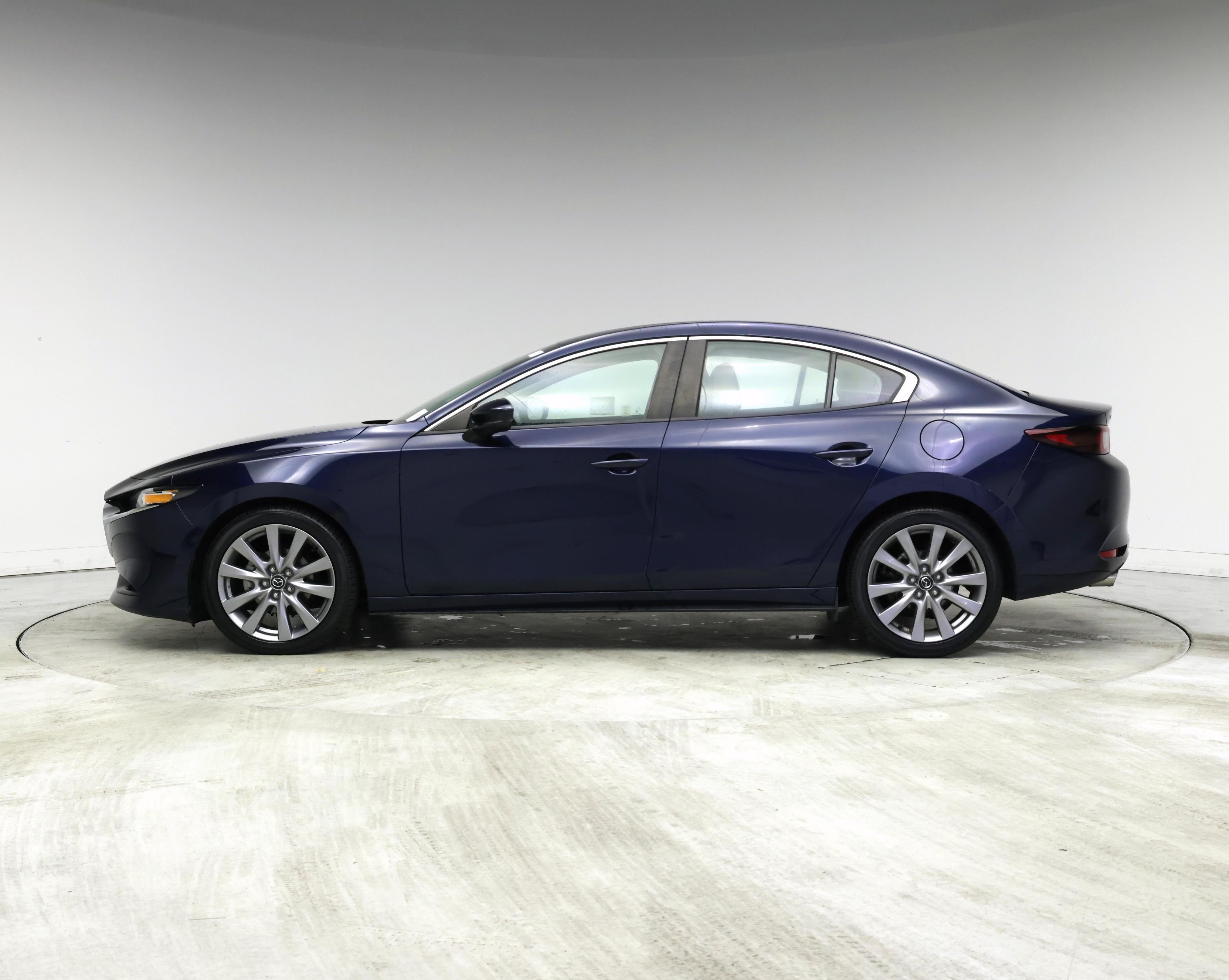 Thumbnail: 2022 Mazda Mazda3 - 3