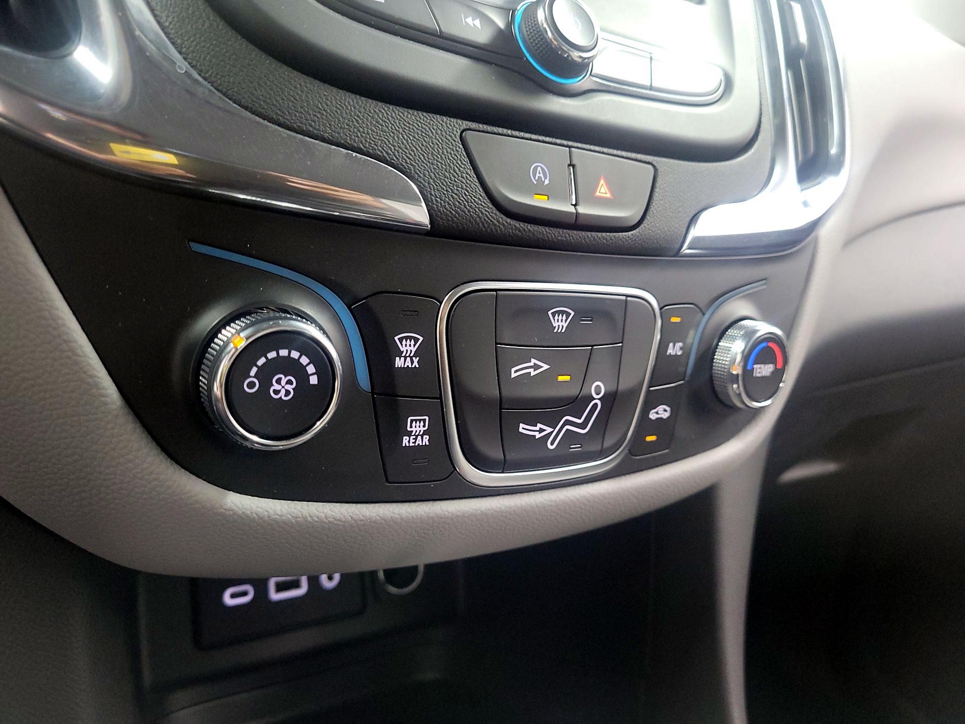 Thumbnail: 2024 Chevrolet Equinox - 16