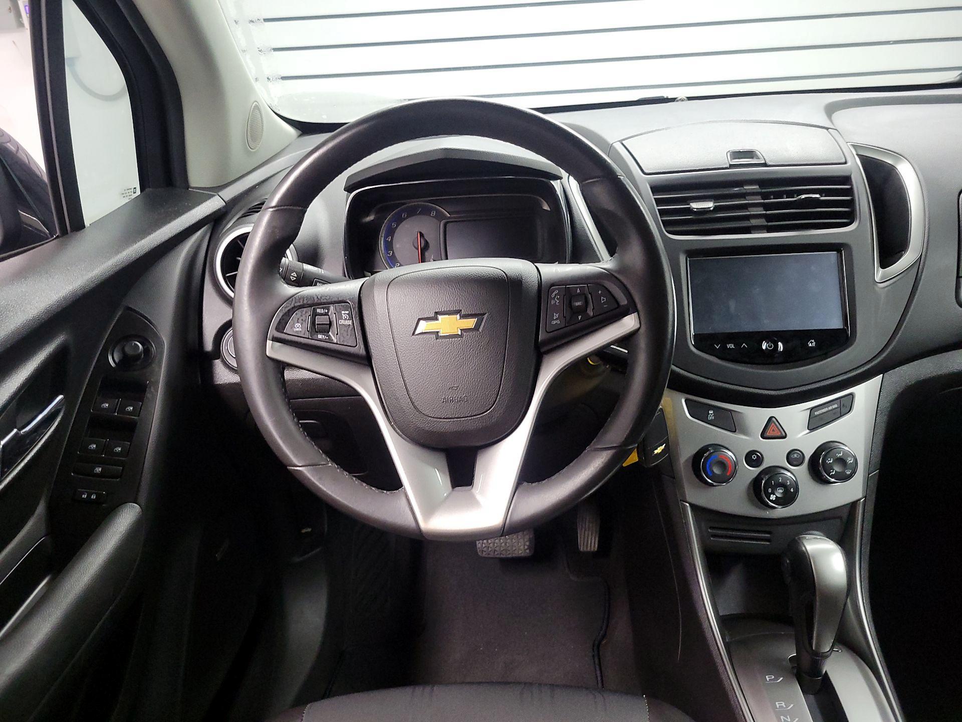 Thumbnail: 2015 Chevrolet Trax - 10