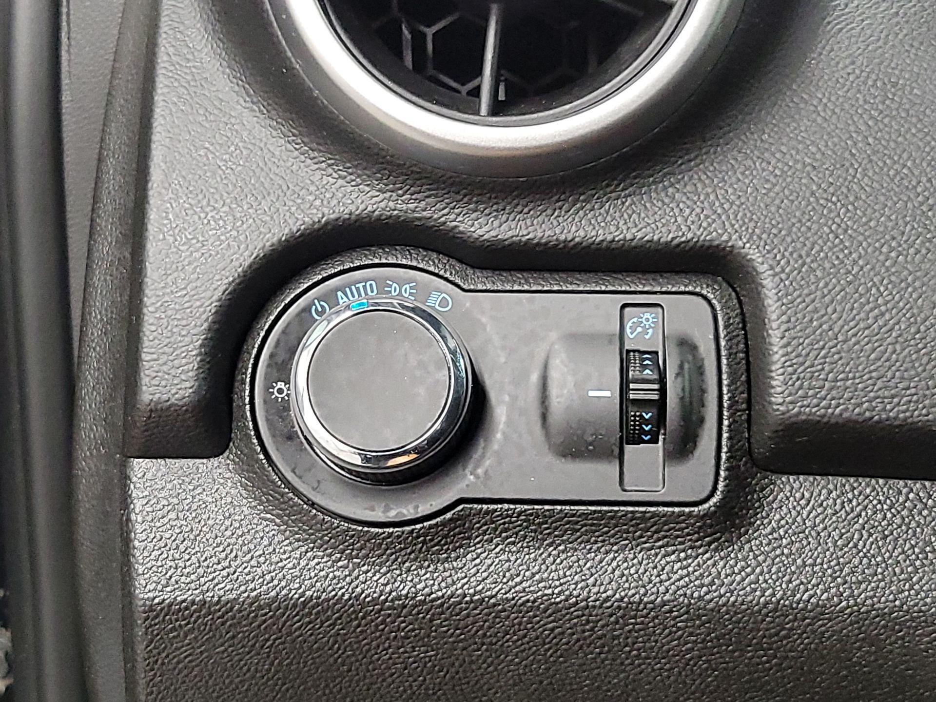 Thumbnail: 2015 Chevrolet Trax - 13