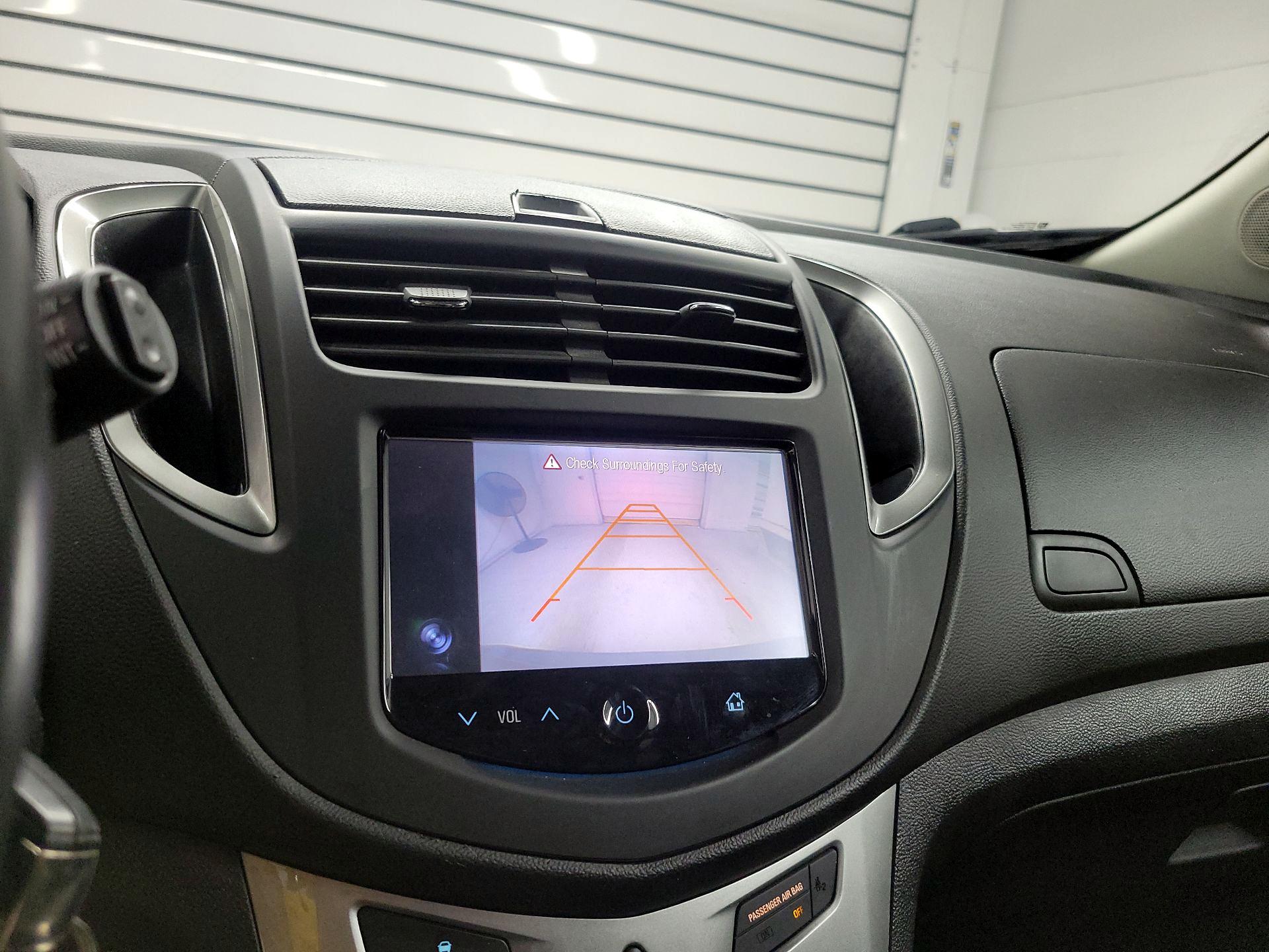 Thumbnail: 2015 Chevrolet Trax - 14