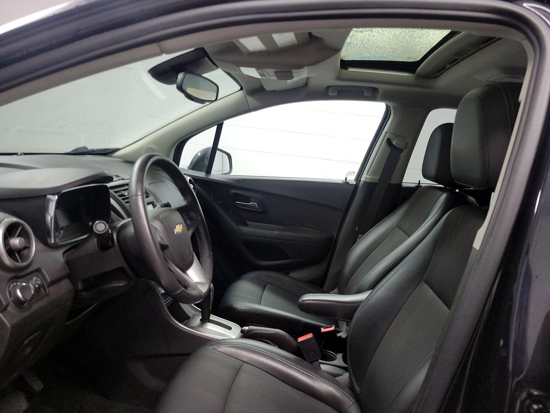 Thumbnail: 2015 Chevrolet Trax - 18