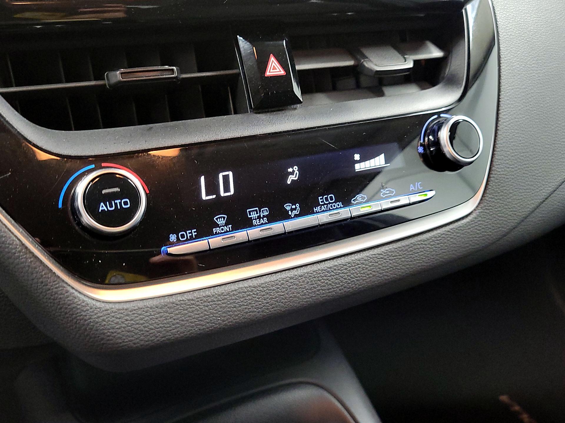 Thumbnail: 2021 Toyota Corolla - 16