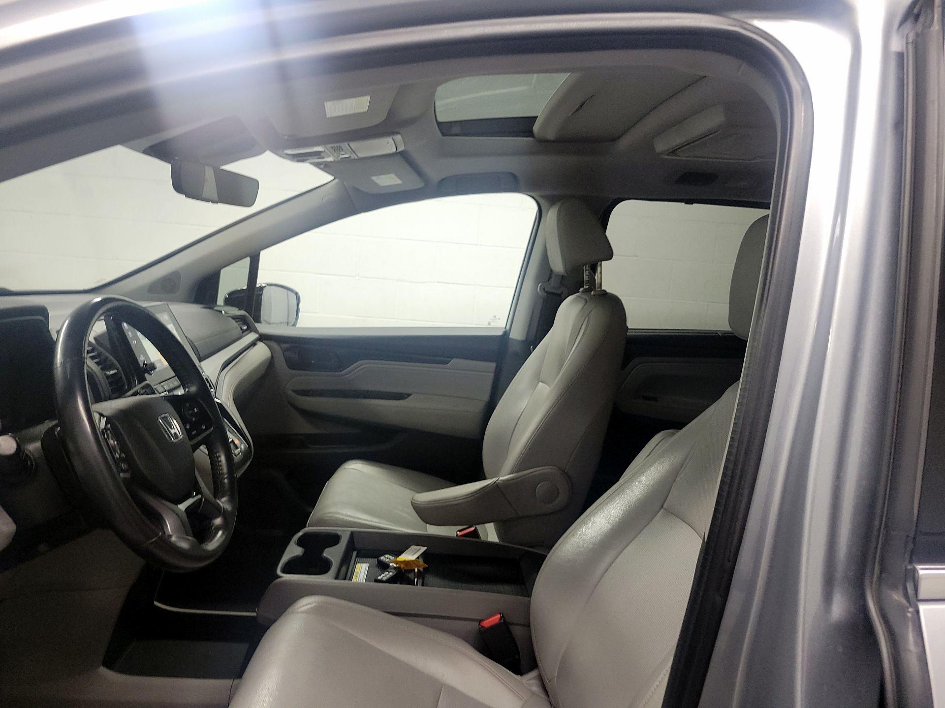 Thumbnail: 2019 Honda Odyssey - 11