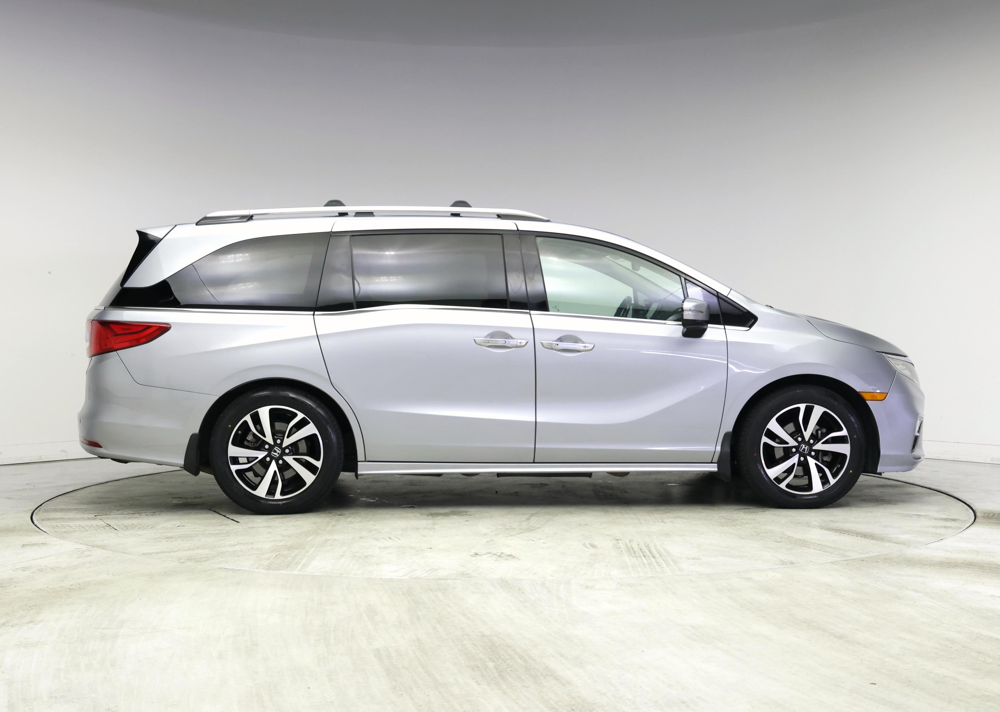 Thumbnail: 2019 Honda Odyssey - 7