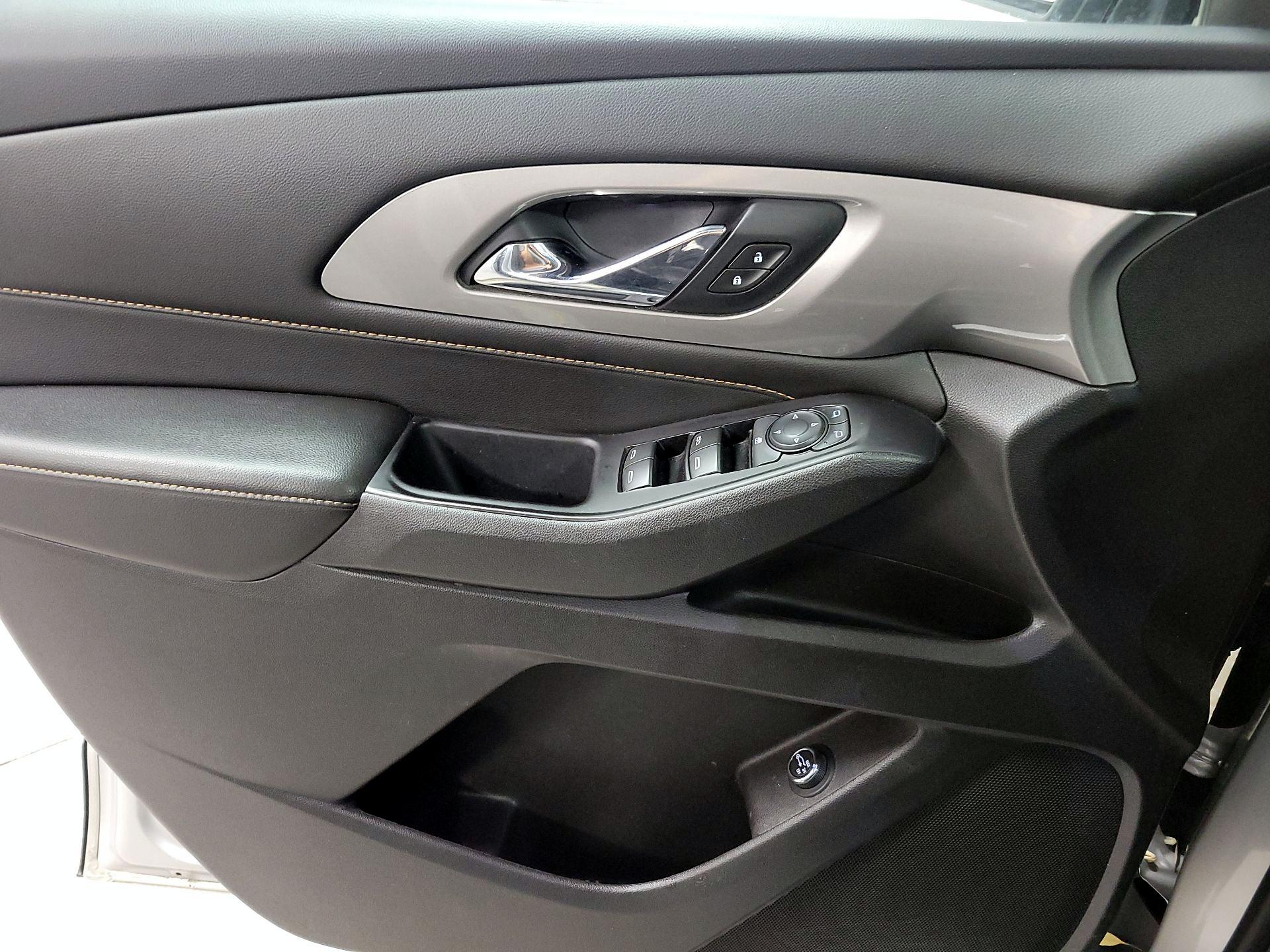 Thumbnail: 2019 Chevrolet Traverse - 12