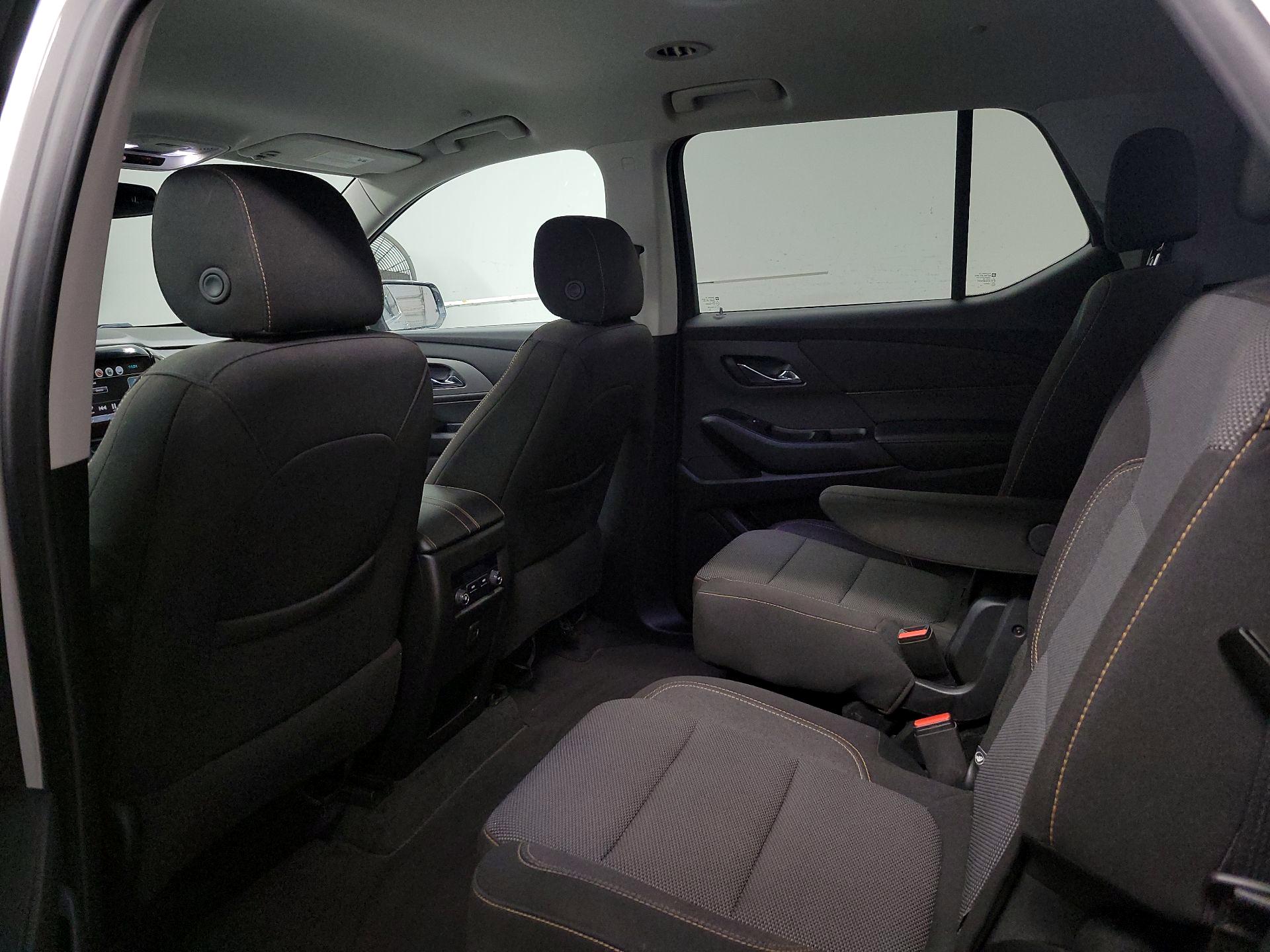 Thumbnail: 2019 Chevrolet Traverse - 18
