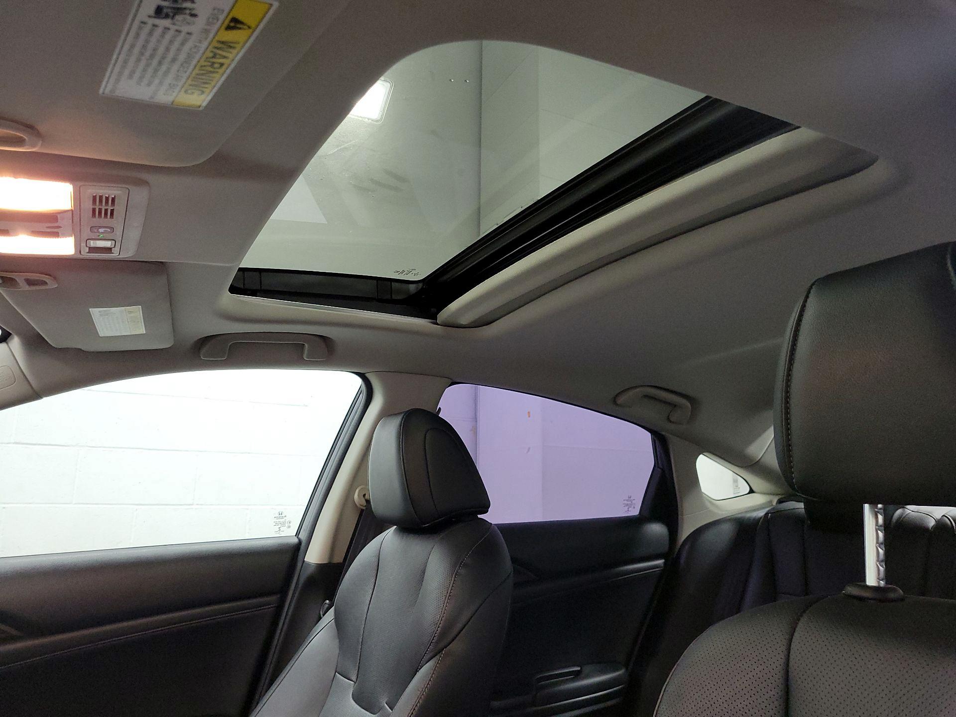 Thumbnail: 2019 Honda Insight - 18