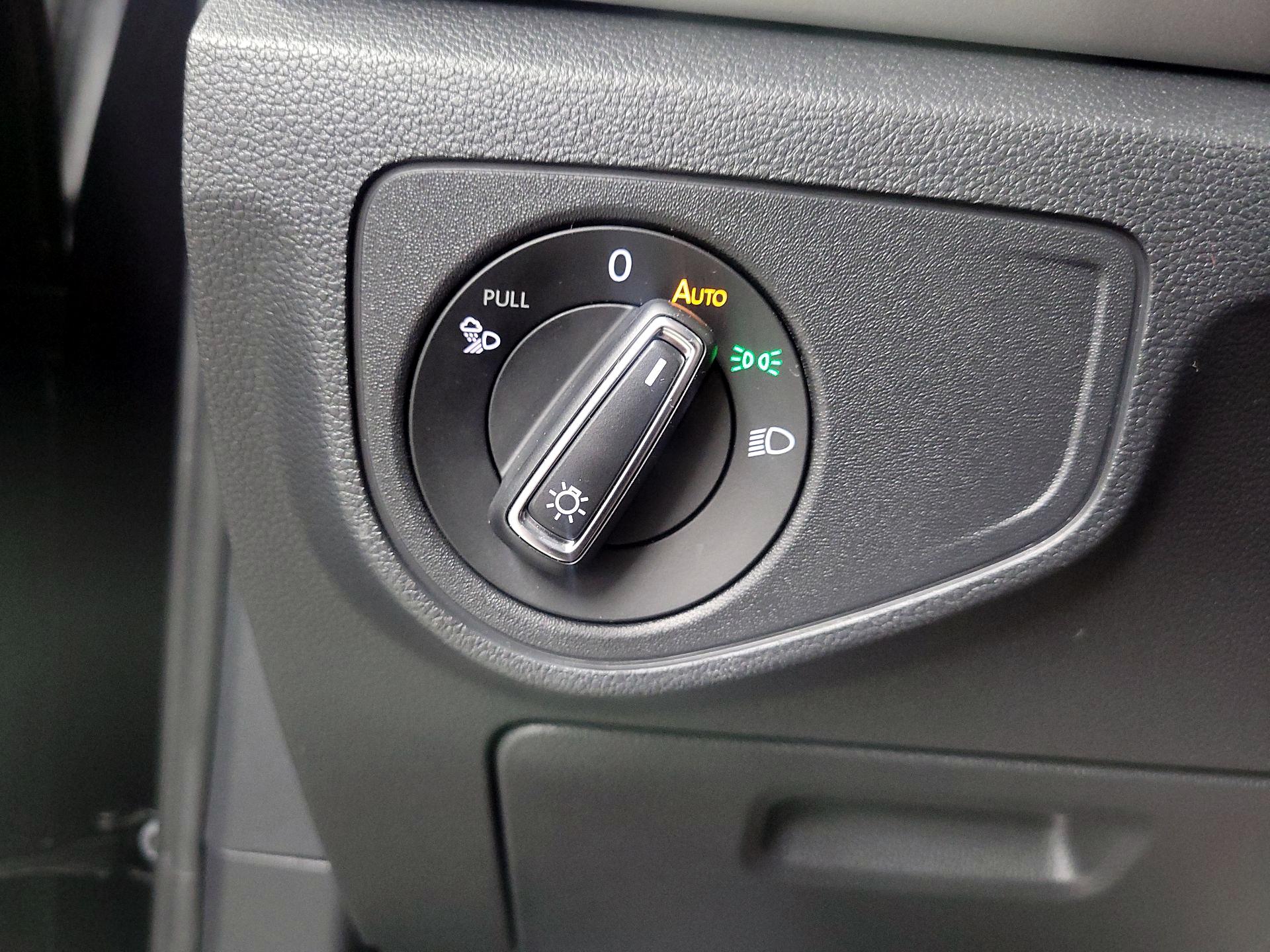 Thumbnail: 2022 Volkswagen Atlas - 13