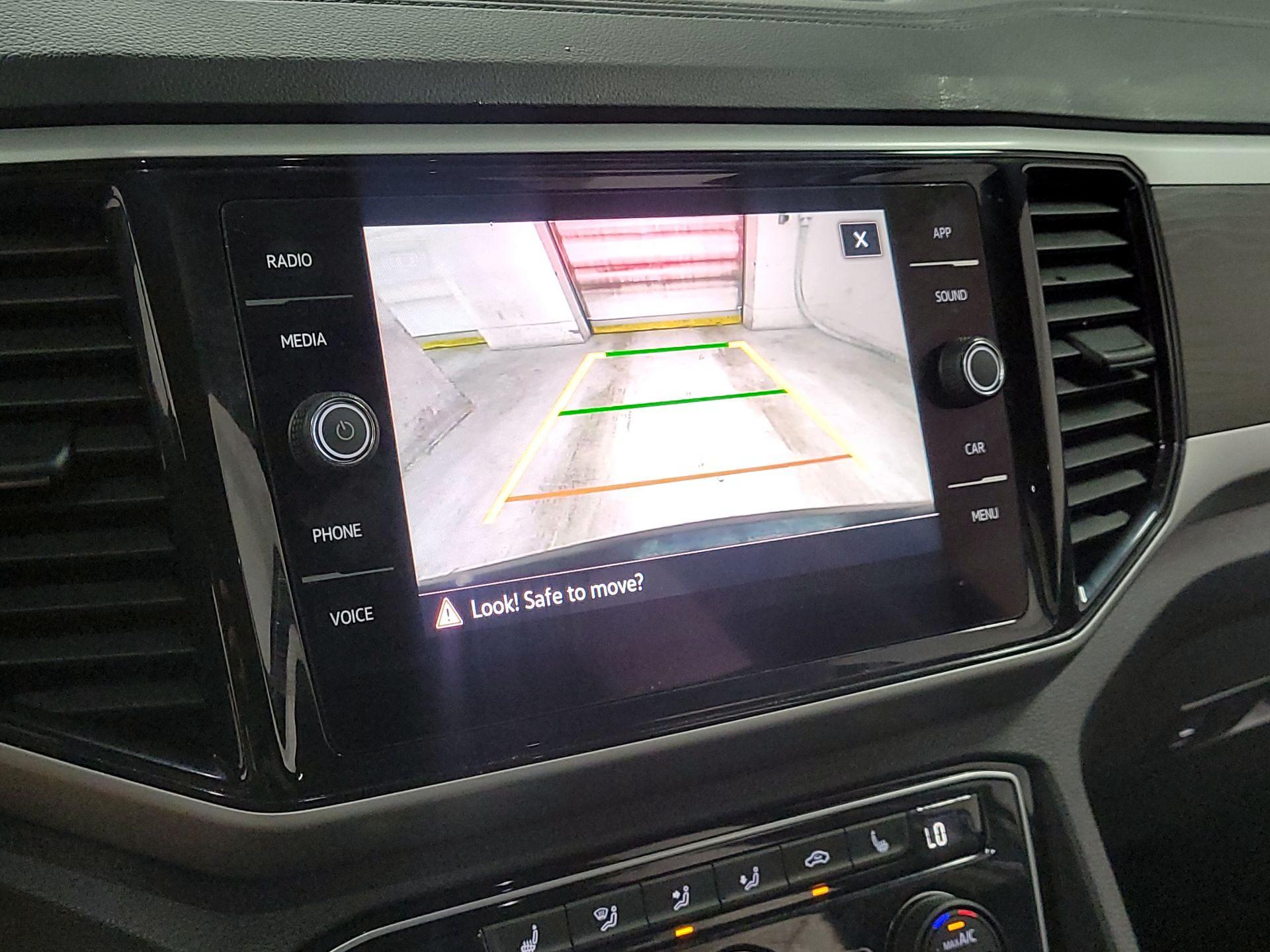 Thumbnail: 2022 Volkswagen Atlas - 14