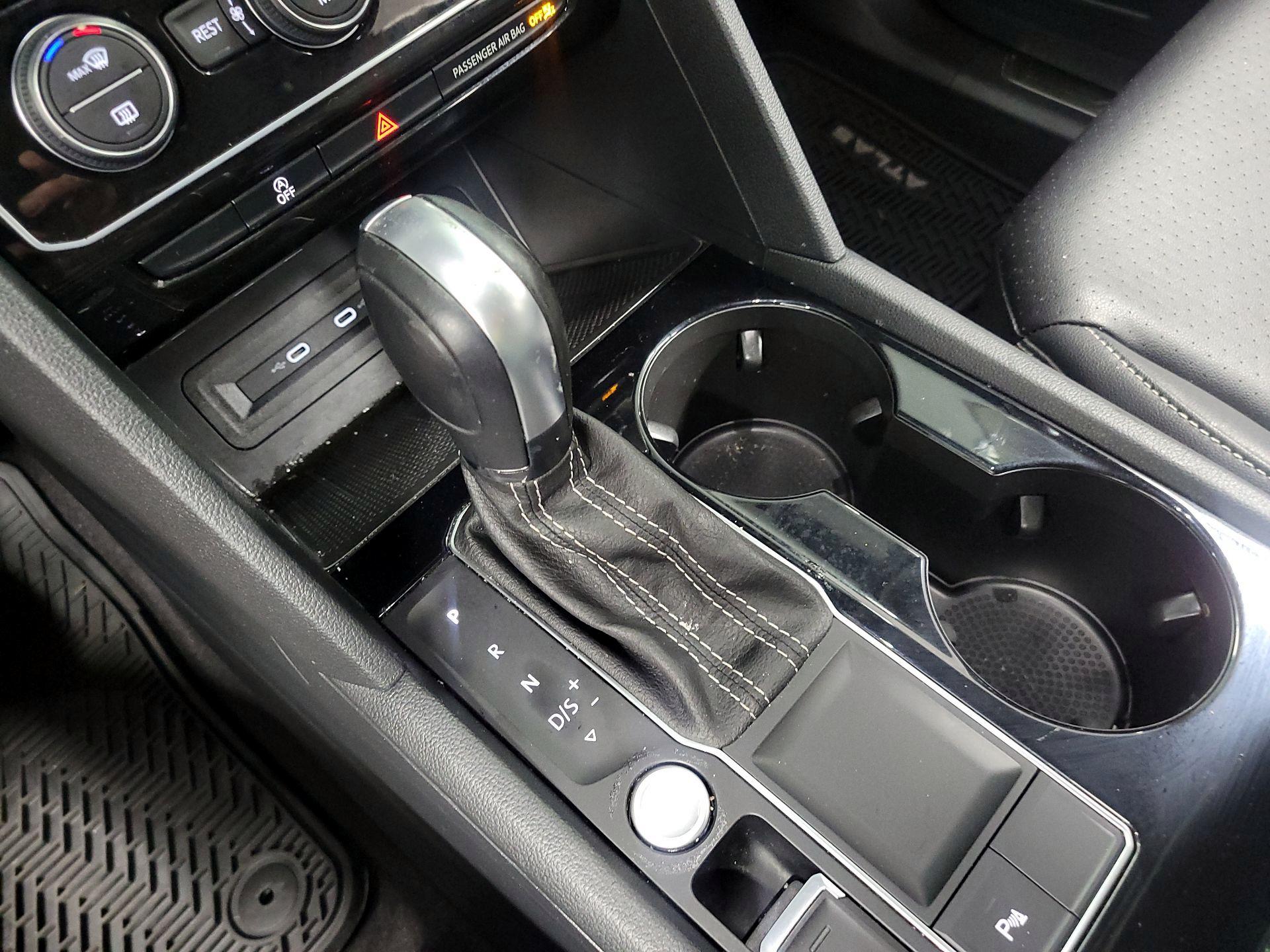 Thumbnail: 2022 Volkswagen Atlas - 17