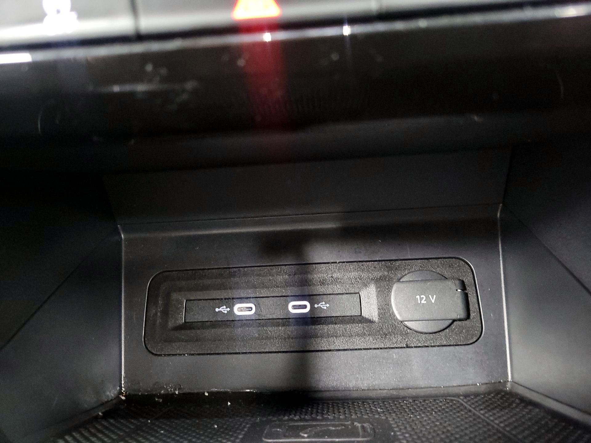 Thumbnail: 2022 Volkswagen Atlas - 18