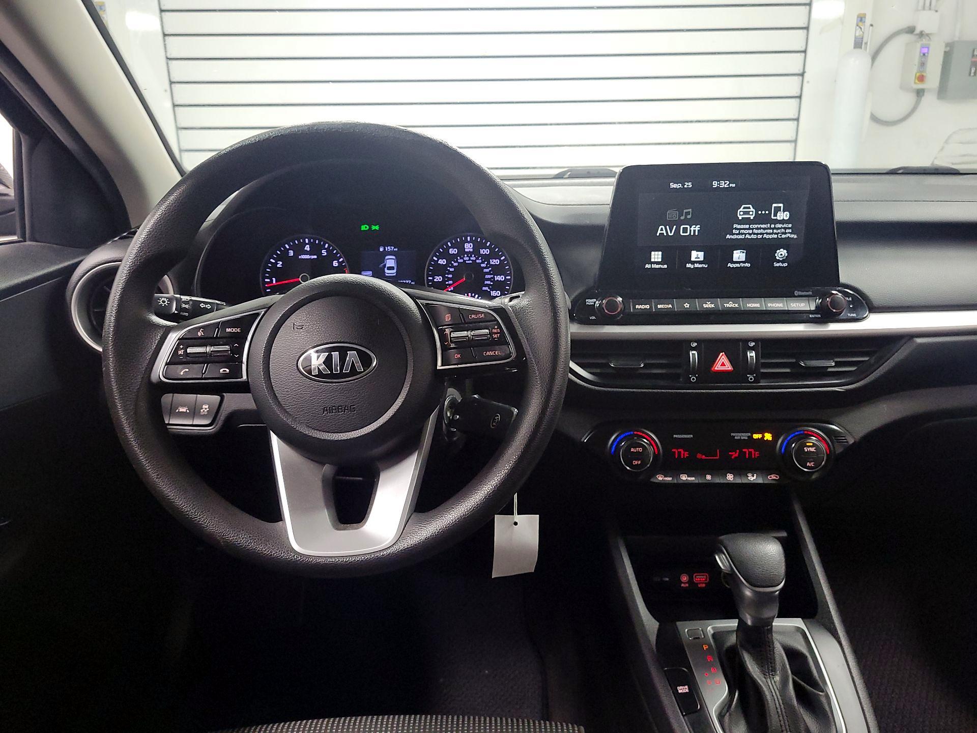 Thumbnail: 2019 Kia Forte - 9