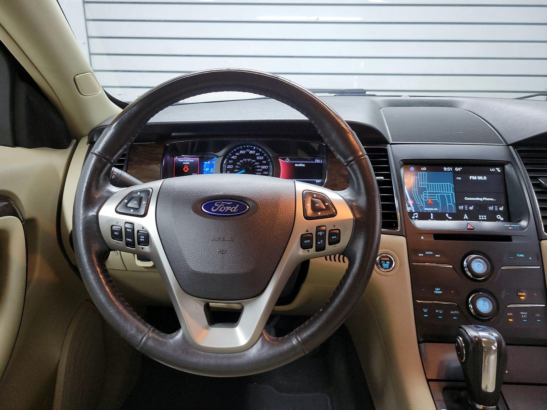 Thumbnail: 2016 Ford Taurus - 10