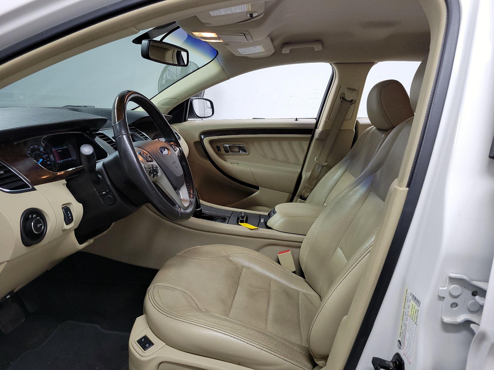 Thumbnail: 2016 Ford Taurus - 11
