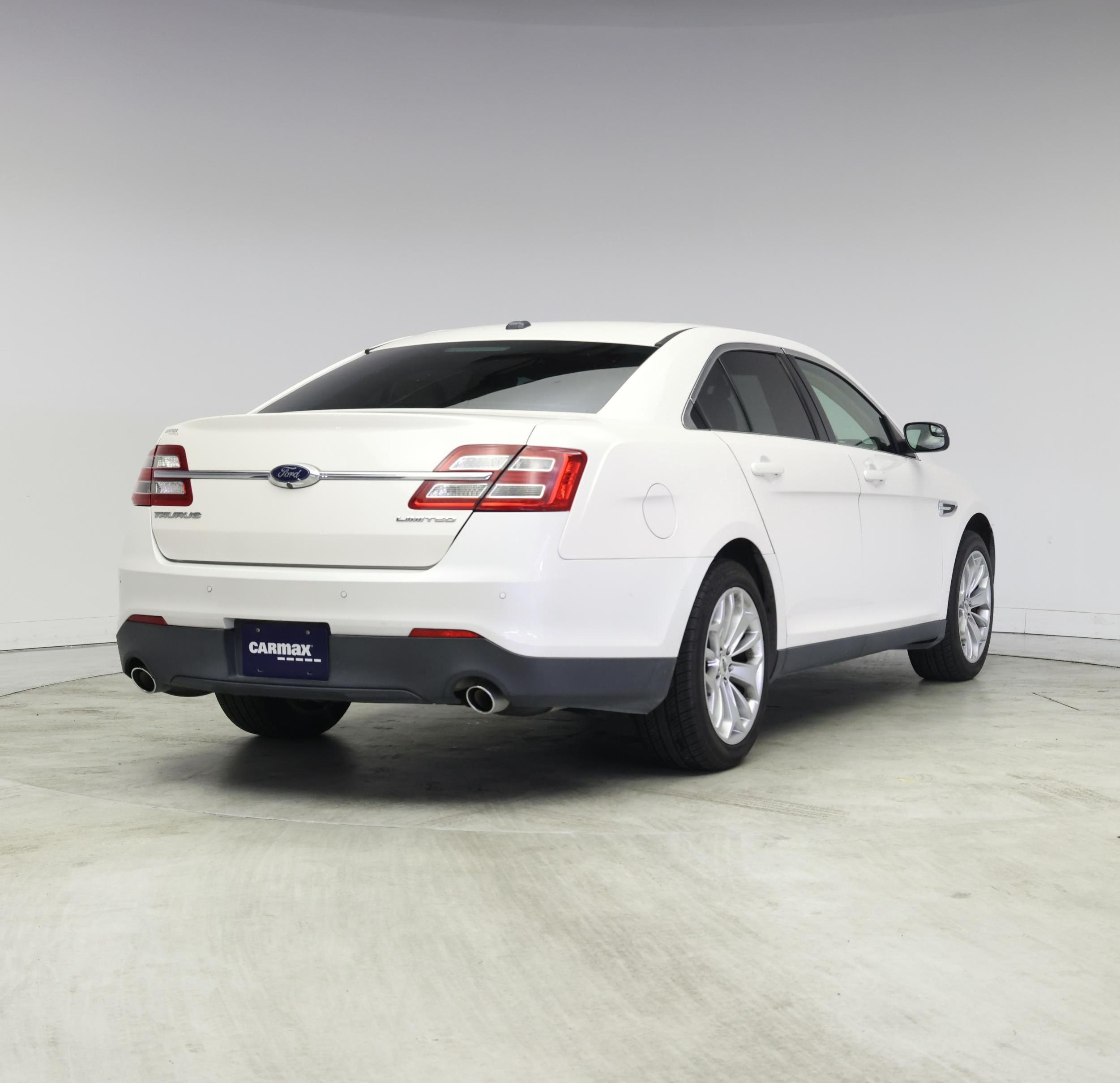 Thumbnail: 2016 Ford Taurus - 8