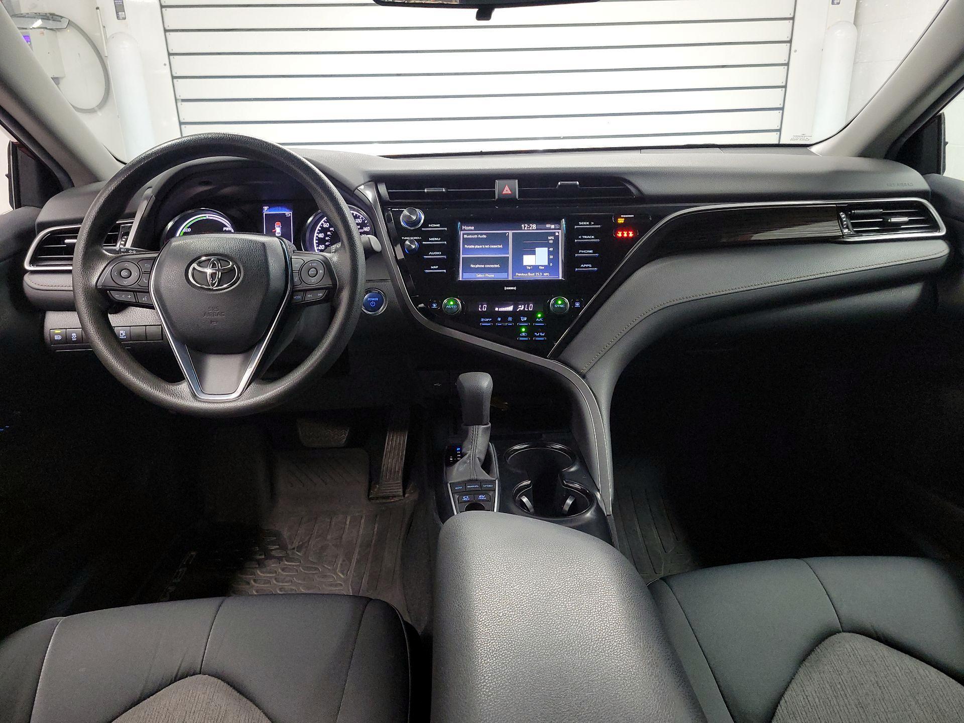Thumbnail: 2020 Toyota Camry - 9