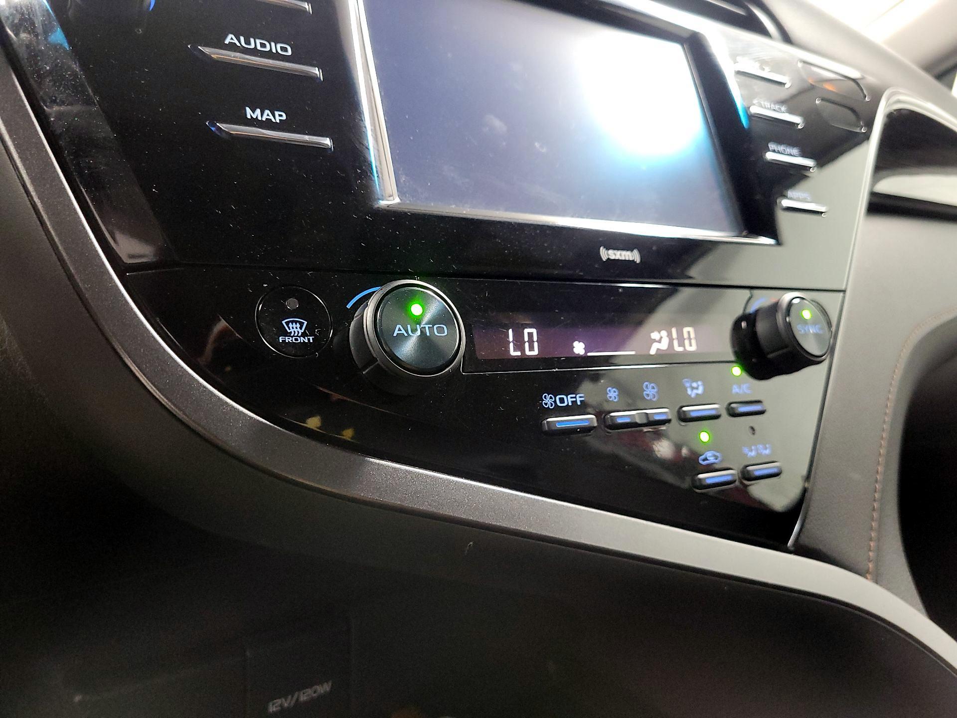 Thumbnail: 2020 Toyota Camry - 16