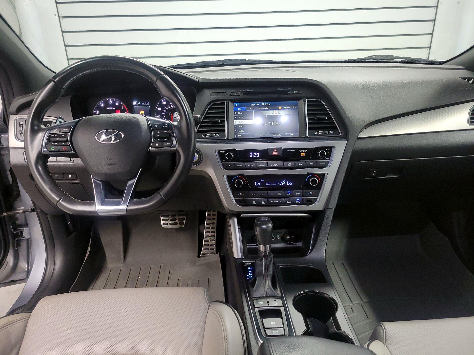 Thumbnail: 2017 Hyundai Sonata - 9