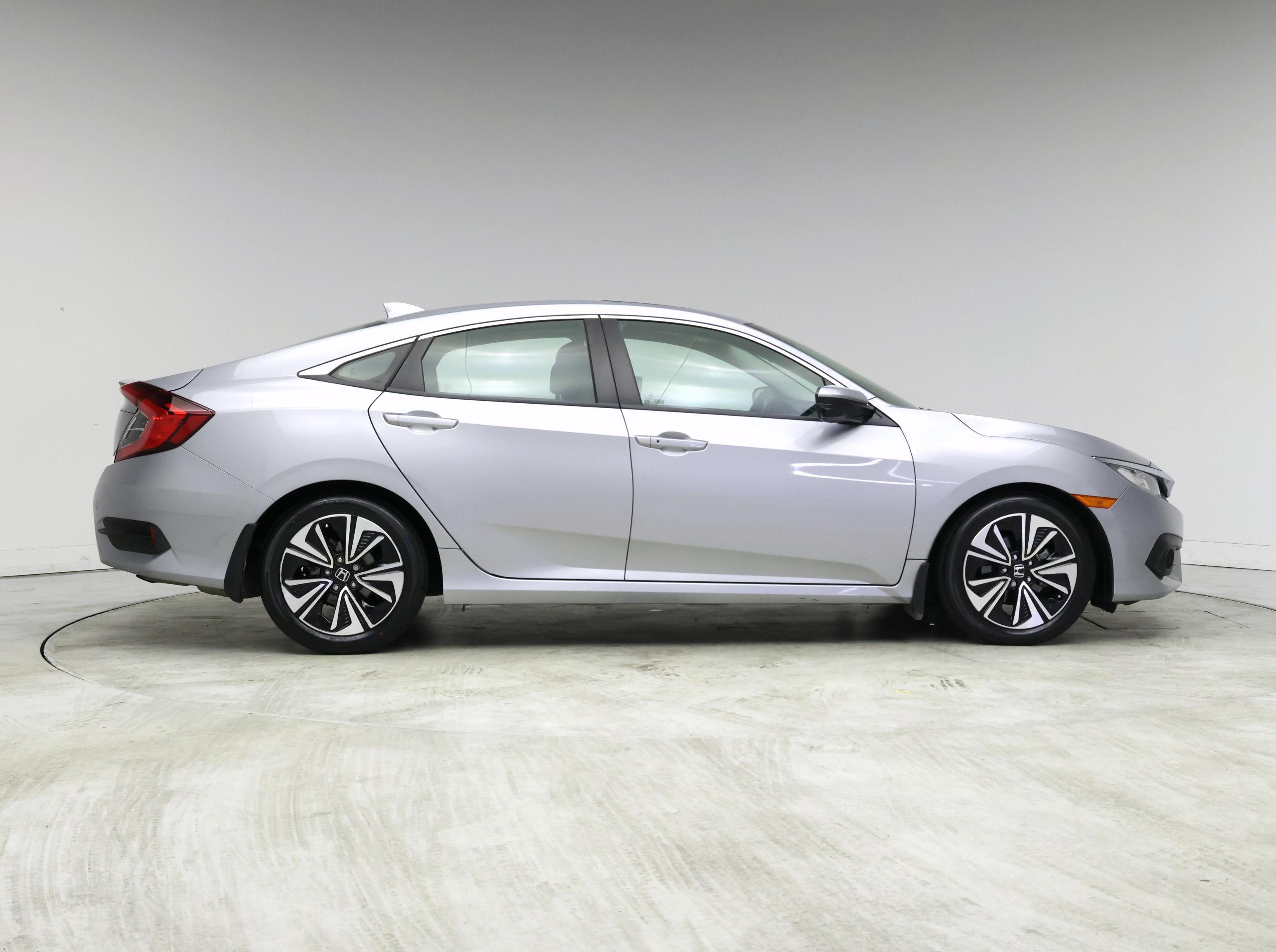 Thumbnail: 2017 Honda Civic - 7