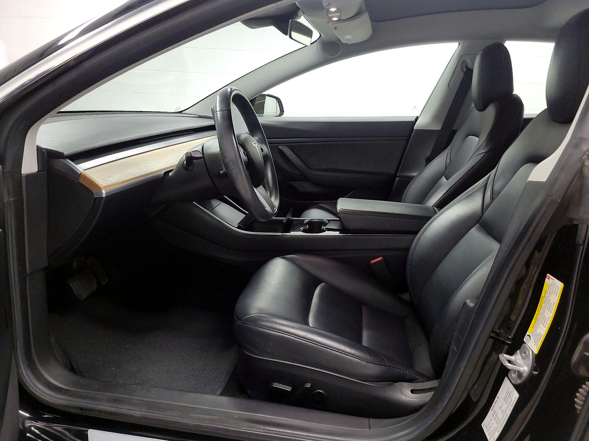 Thumbnail: 2019 Tesla Model 3 - 11