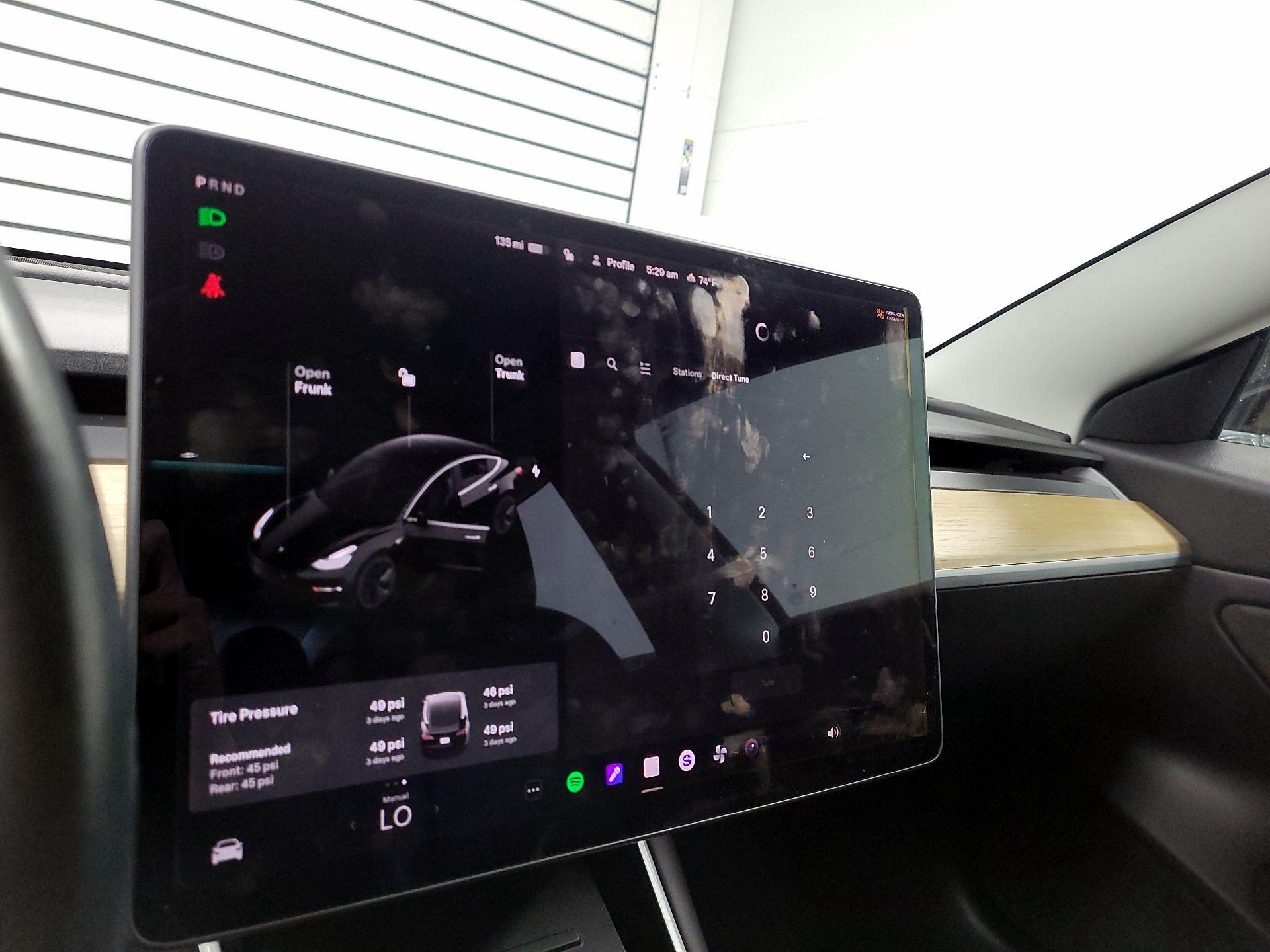 Thumbnail: 2019 Tesla Model 3 - 15
