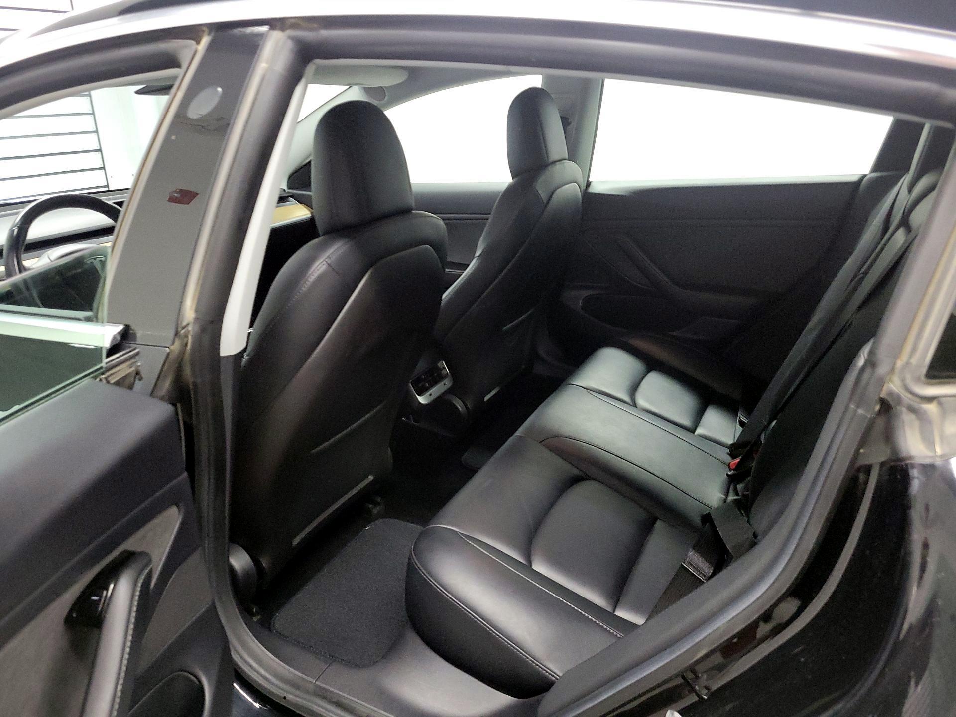 Thumbnail: 2019 Tesla Model 3 - 19
