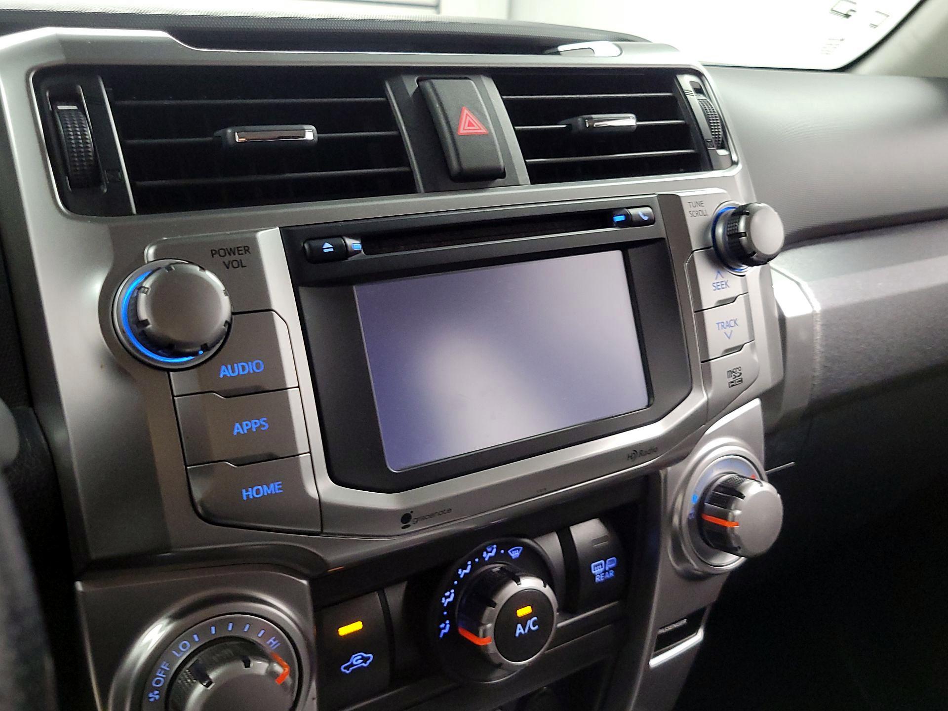 Thumbnail: 2014 Toyota 4Runner - 15