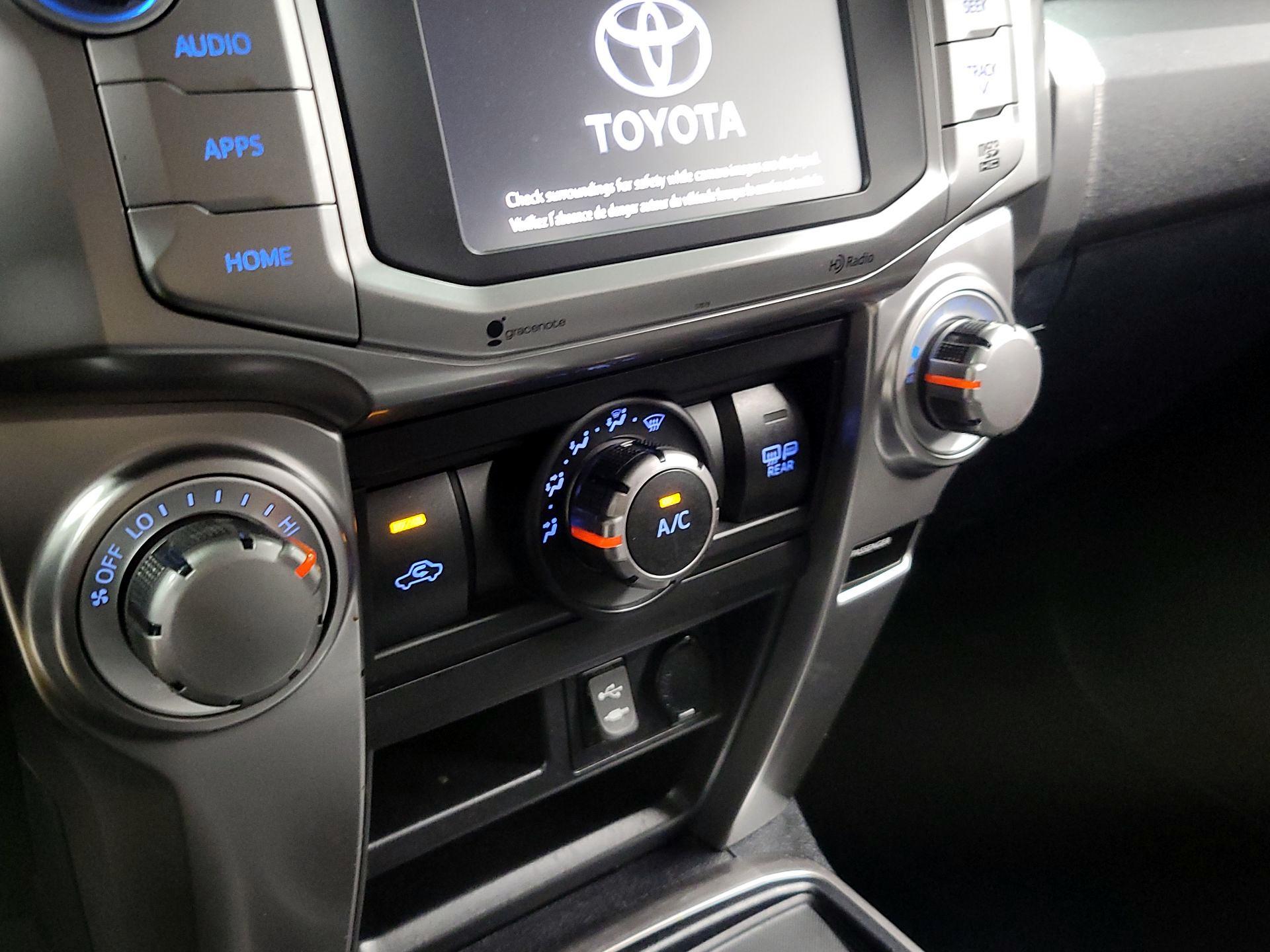 Thumbnail: 2014 Toyota 4Runner - 16